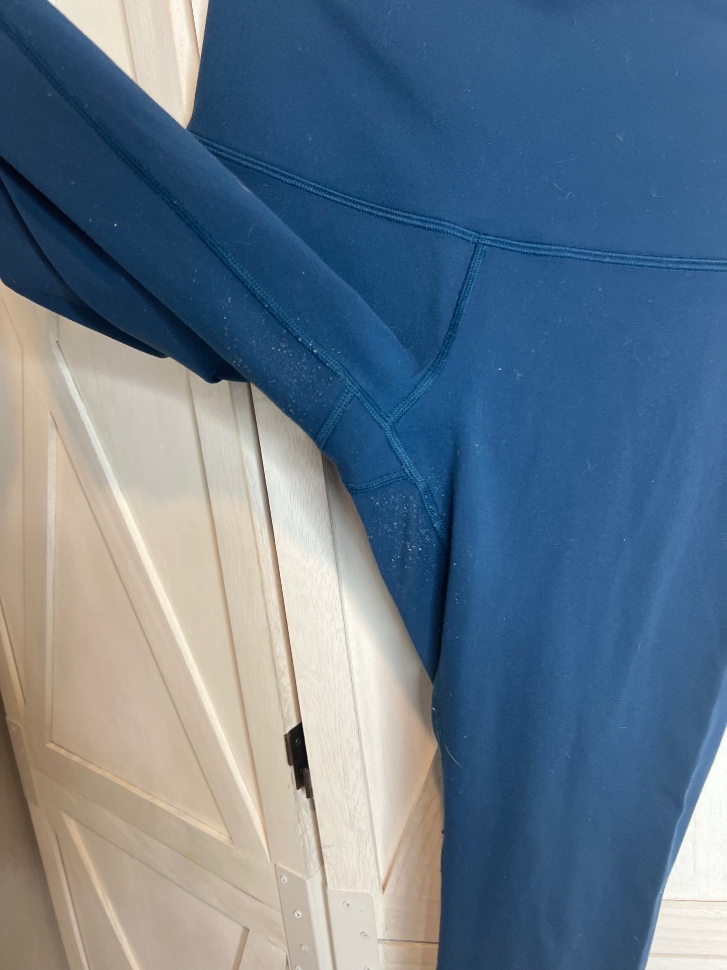 Lululemon roll down leggings 24” *SIZE 8