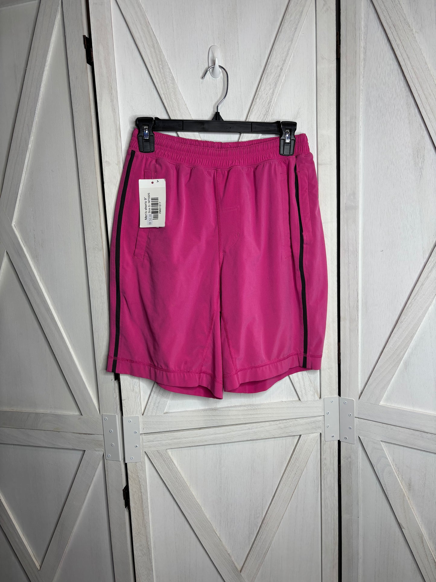 Men’s shorts 9” *SIZE S