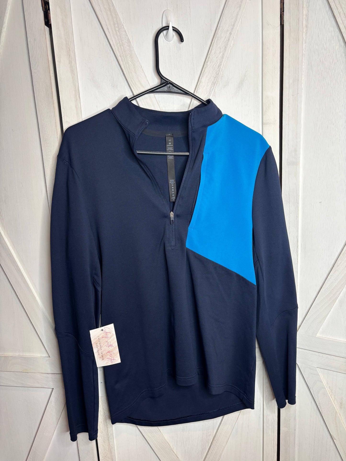 Men’s half zip *SIZE XS