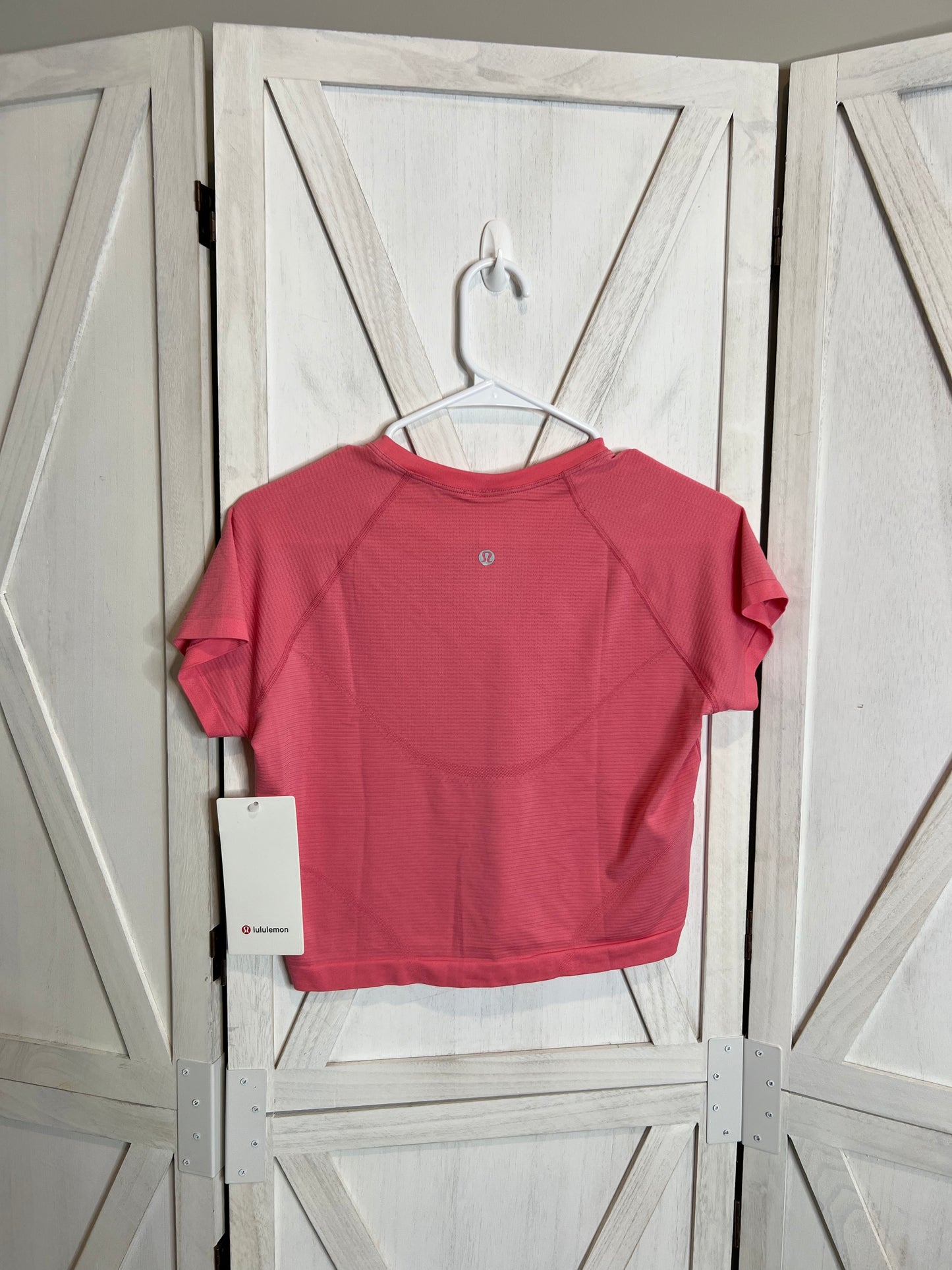 Swiftly tech cropped short sleeve 2.0 * SIZE 12