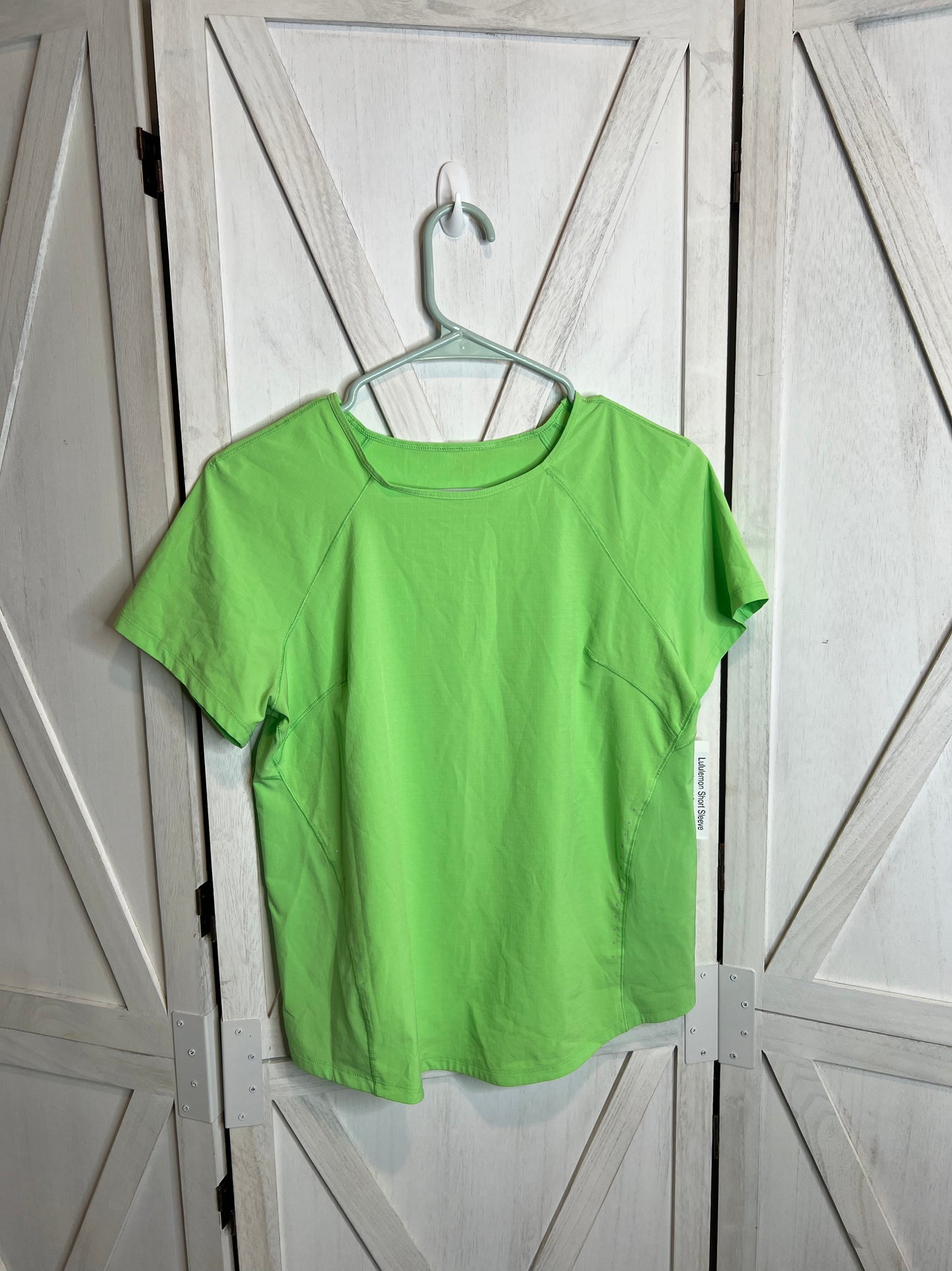 Lululemon Short Sleeve *SIZE 6