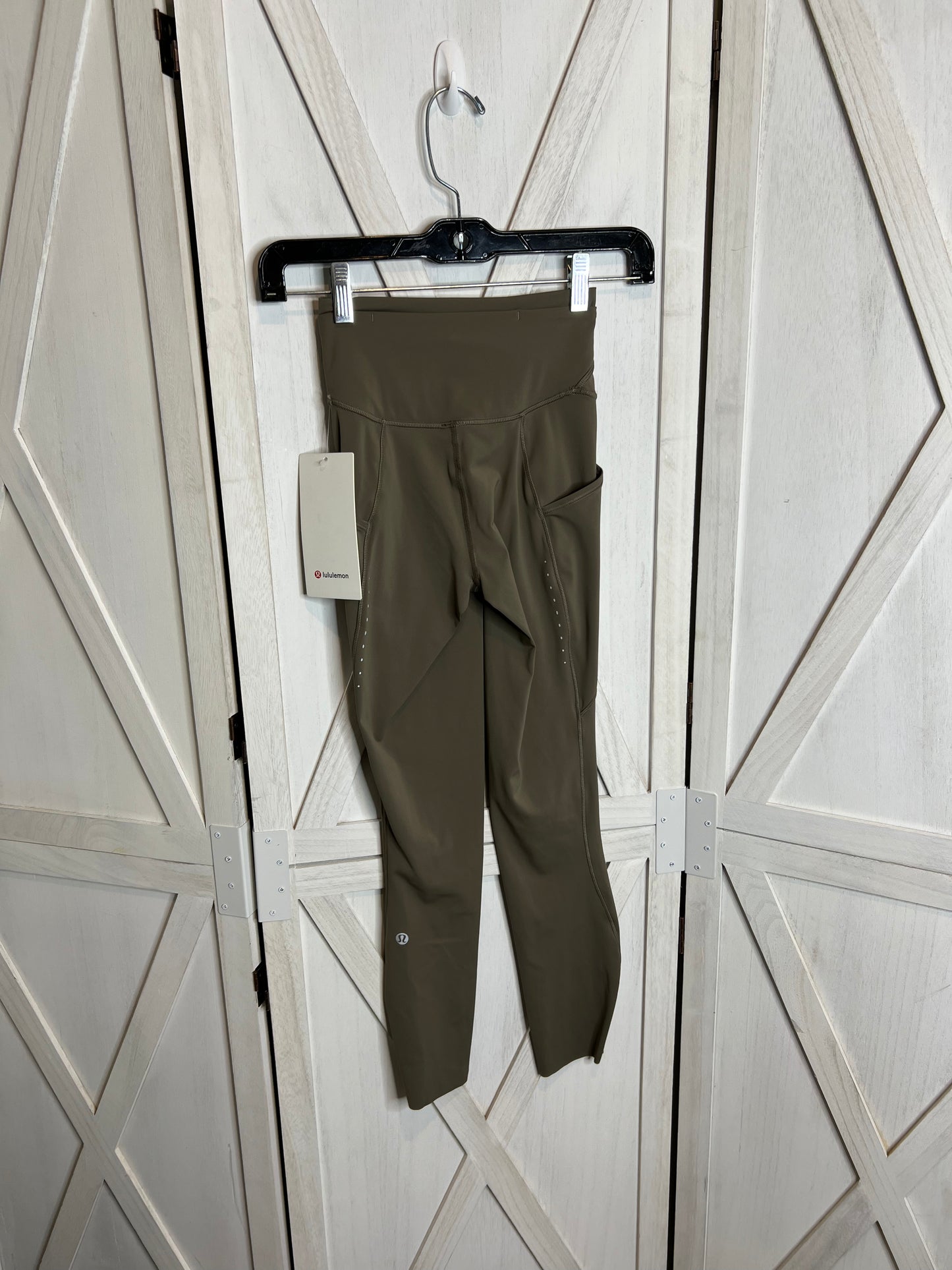 Fast and free HR tight 25” *pockets *SIZE 0