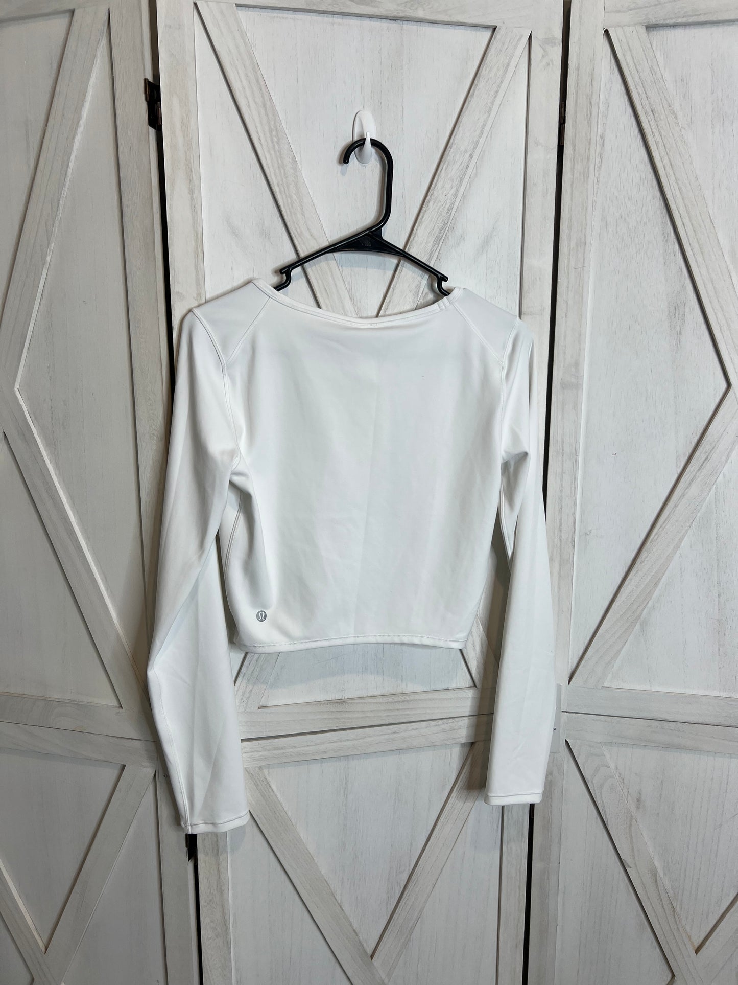 wunder train cropped long sleeve *SIZE 8