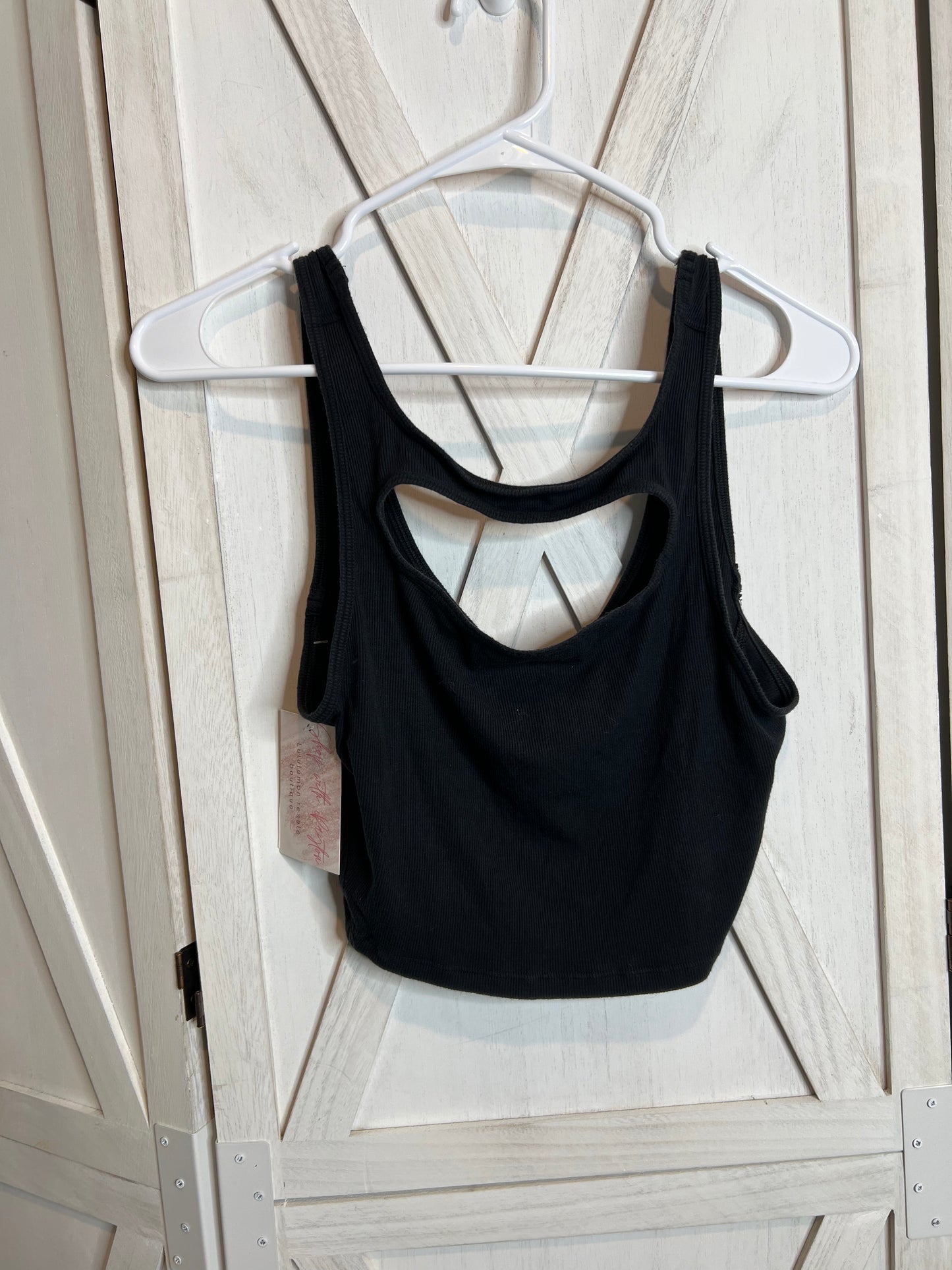 LA Front Cut-Out Crop Tank * SIZE 6