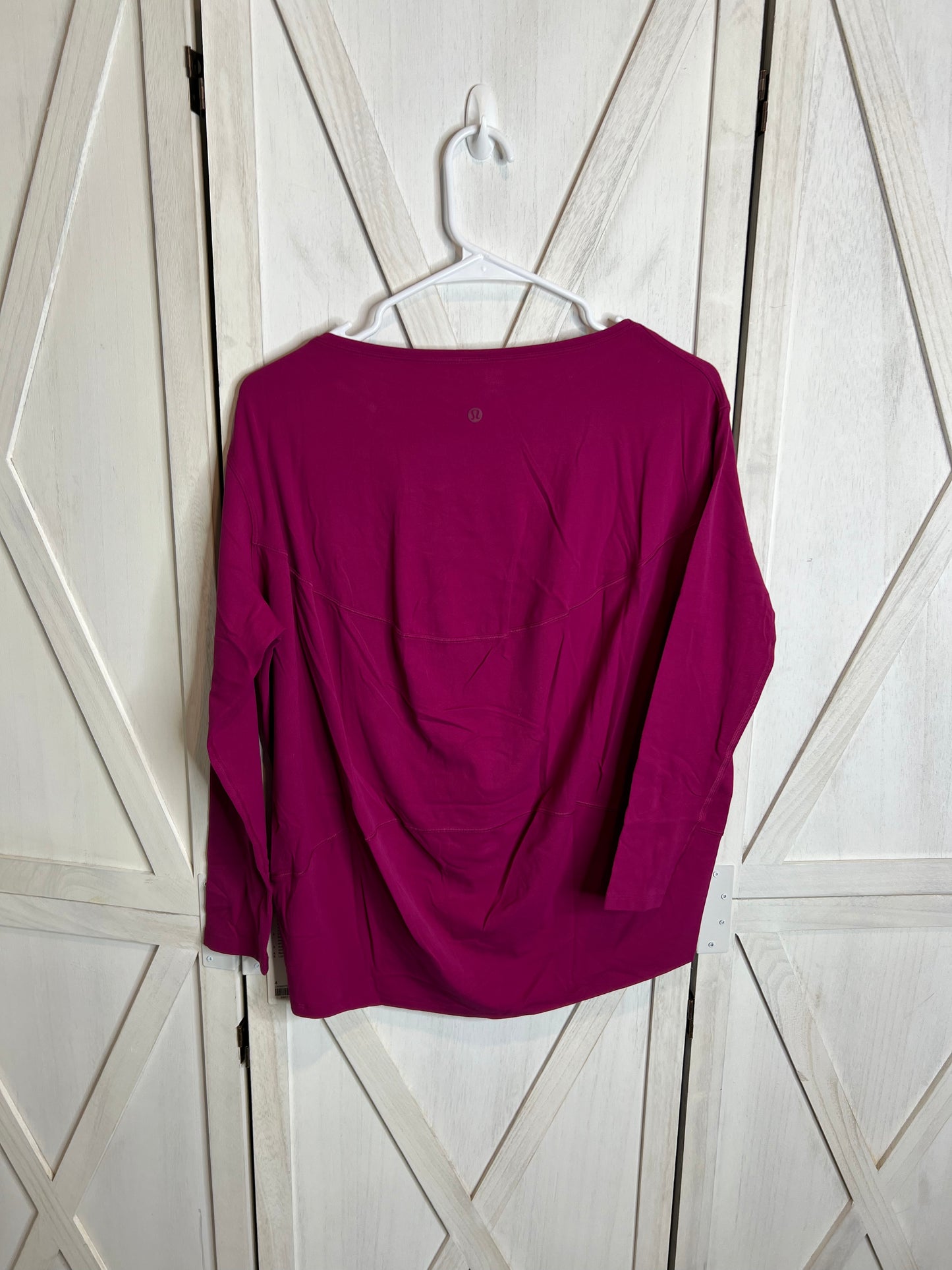 Back in action long sleeve *nulu *SIZE 4
