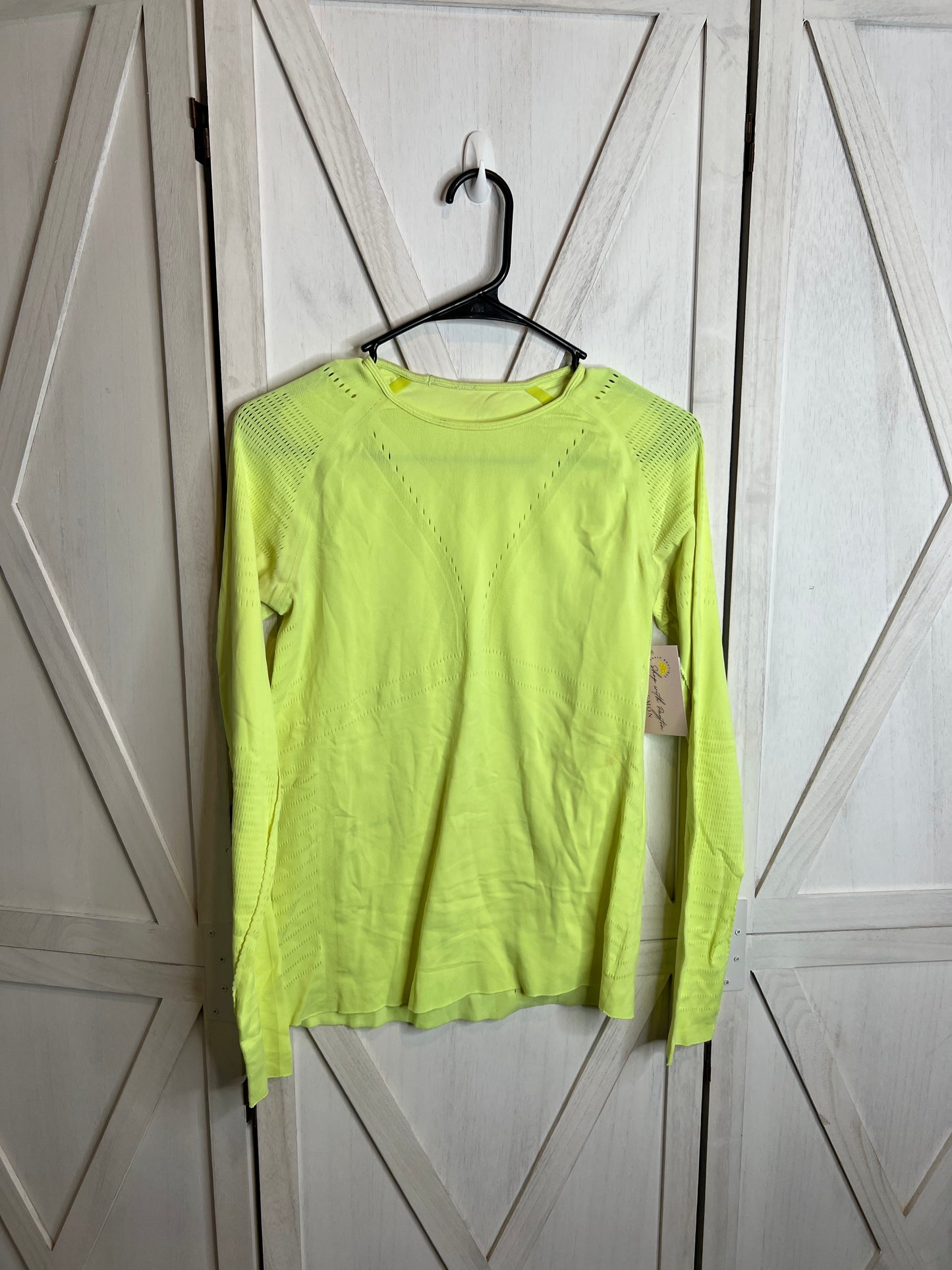 Lululemon long sleeve *SIZE 4