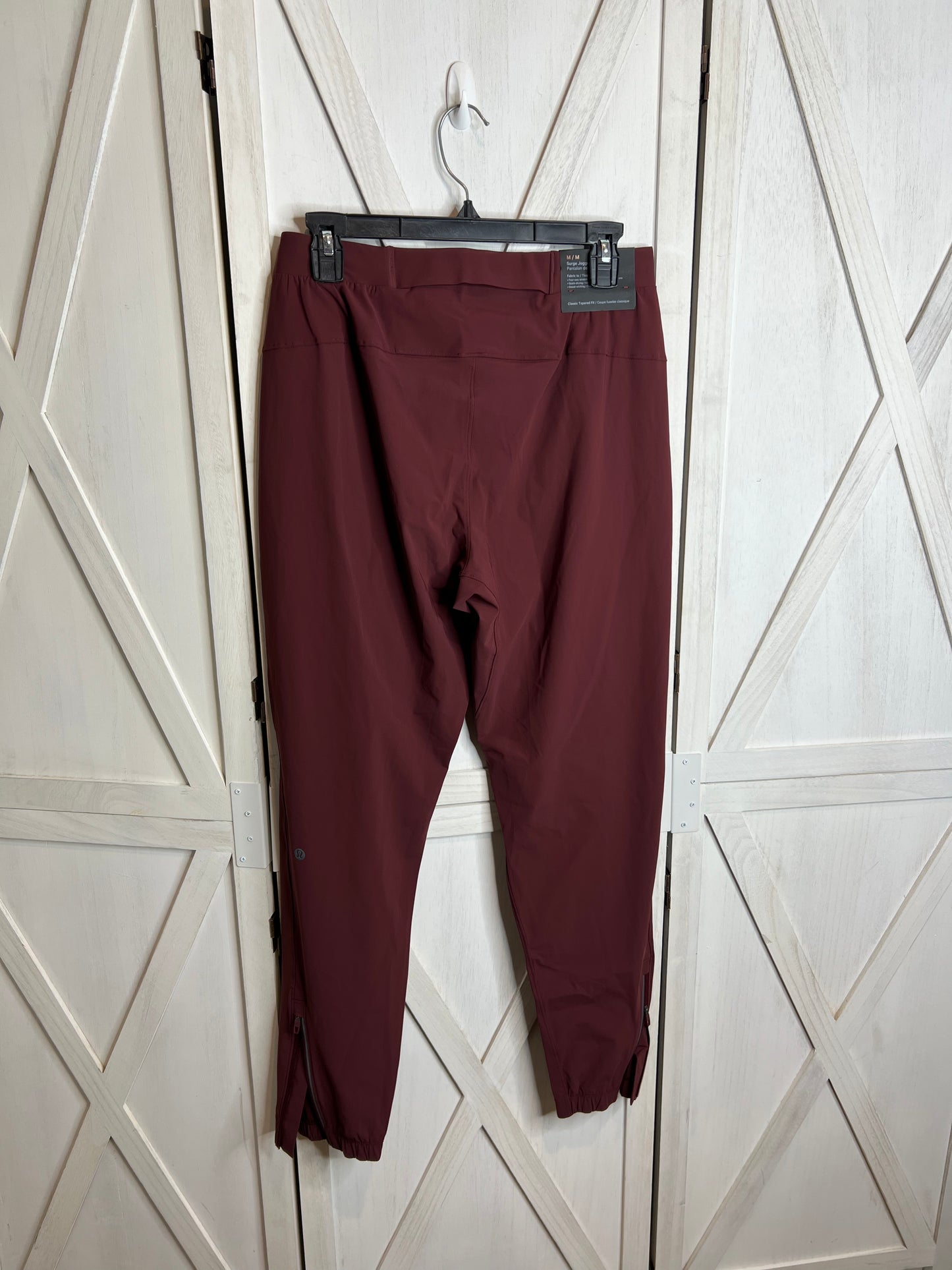 Surge joggers *SIZE M