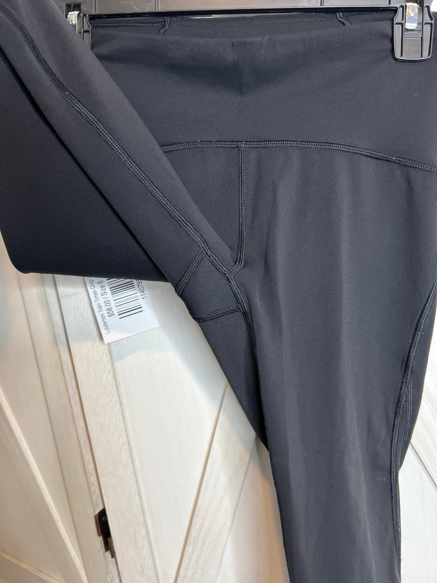 Lululemon Train Times Crop (17") *SIZE 6