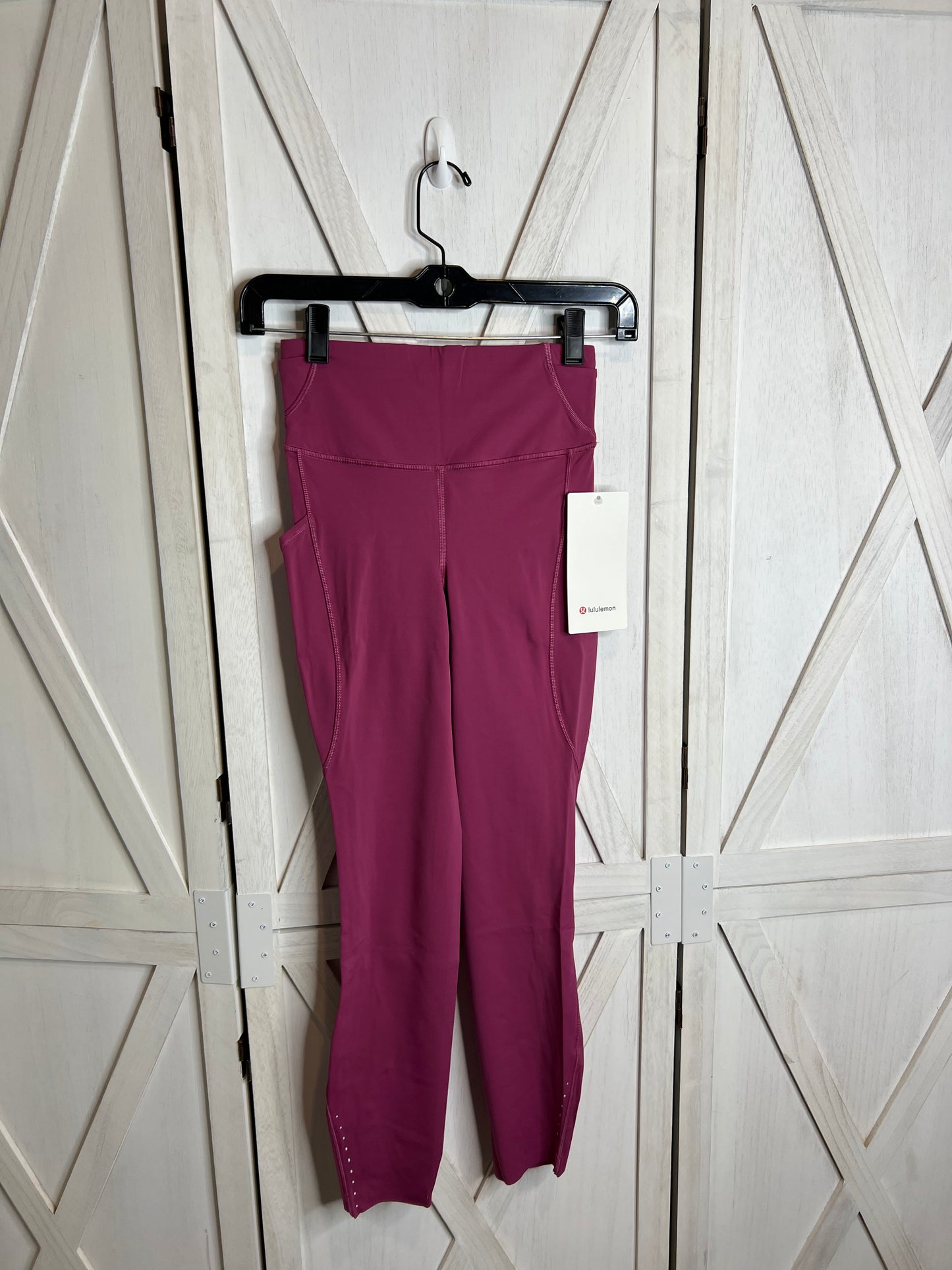 fast and free hr tight 25” *pockets *SIZE 4