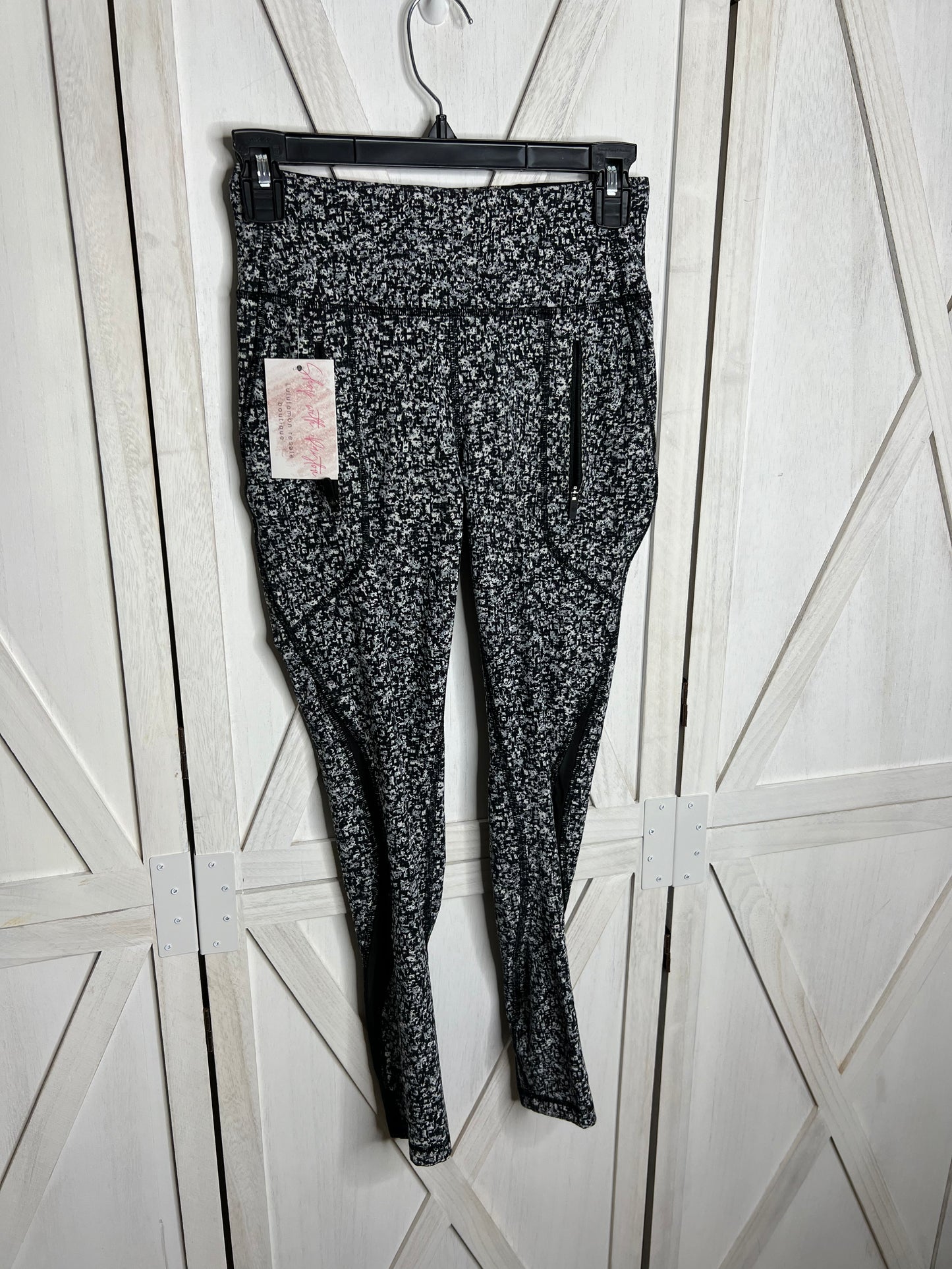 Lululemon Invigorate 7/8 Tight *SIZE 4