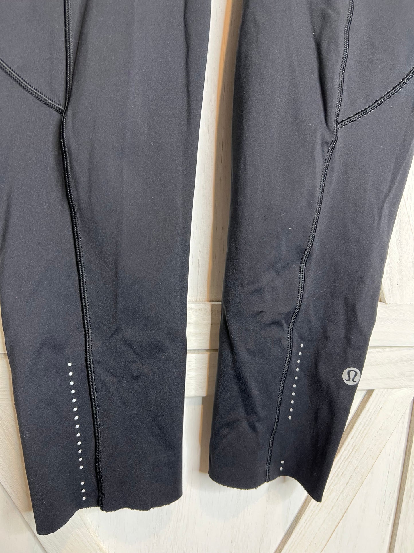 Fast & Free Crop 19" (missing dots) *SIZE 4