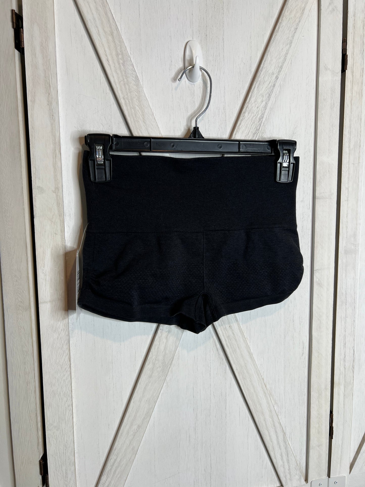 Ebb to street shorts *SIZE 4