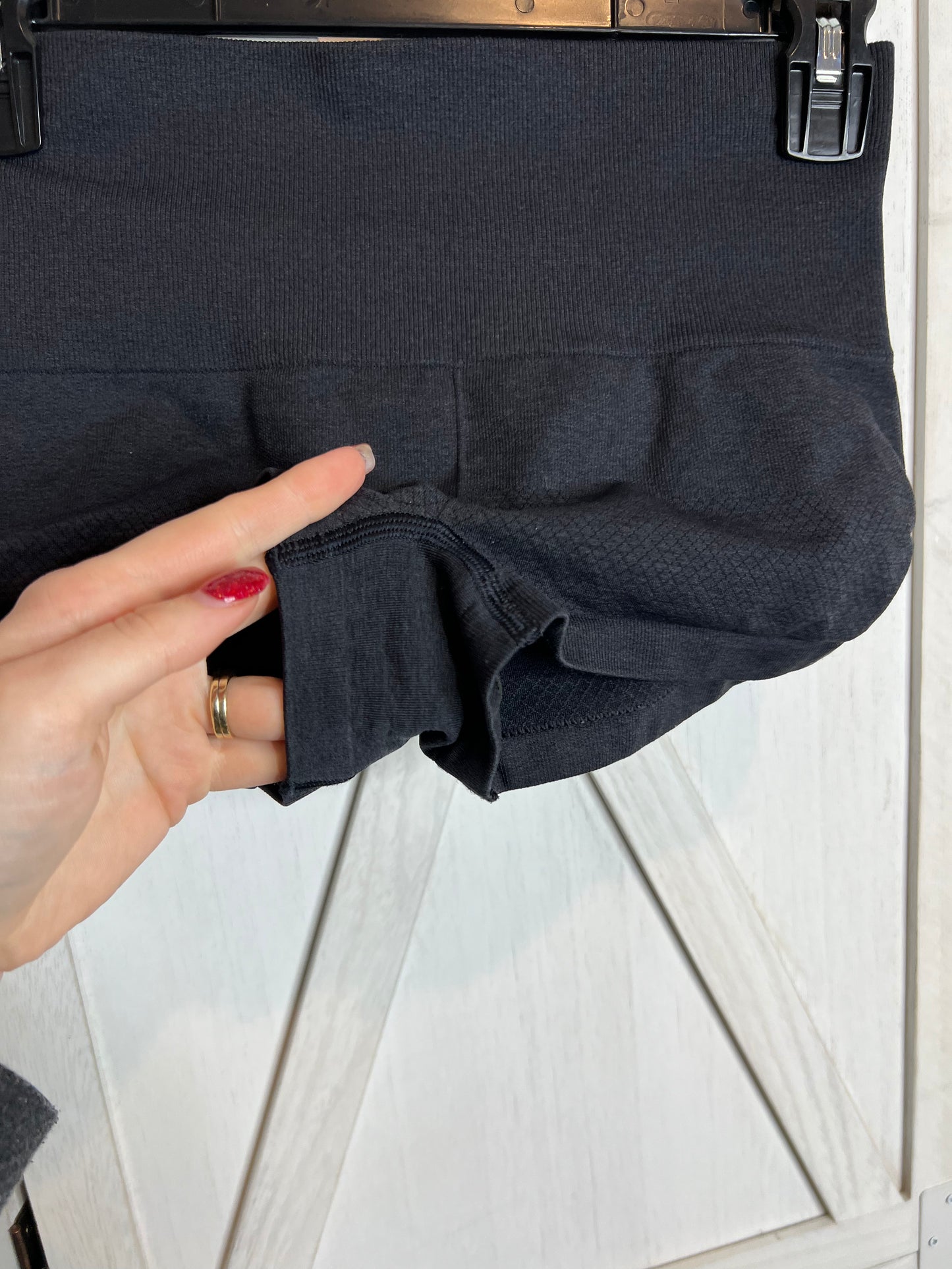 Ebb to street shorts *SIZE 4