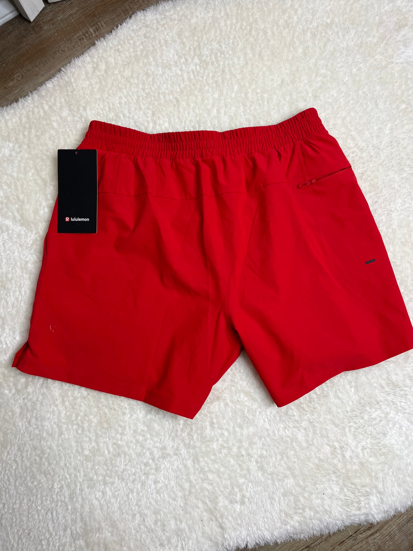 Pool short 5” *SIZE L