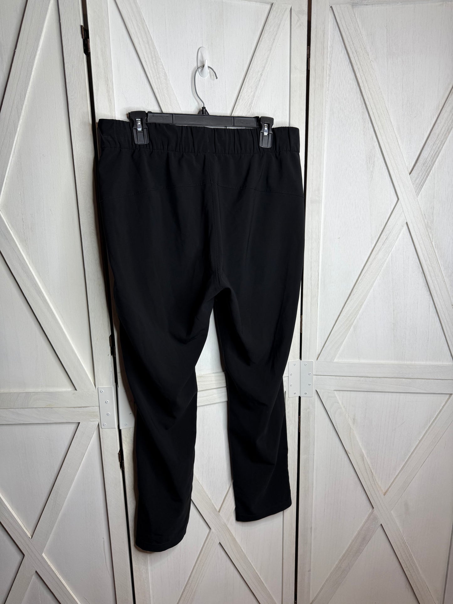 On The Fly Pant *Woven 28" *SIZE 10