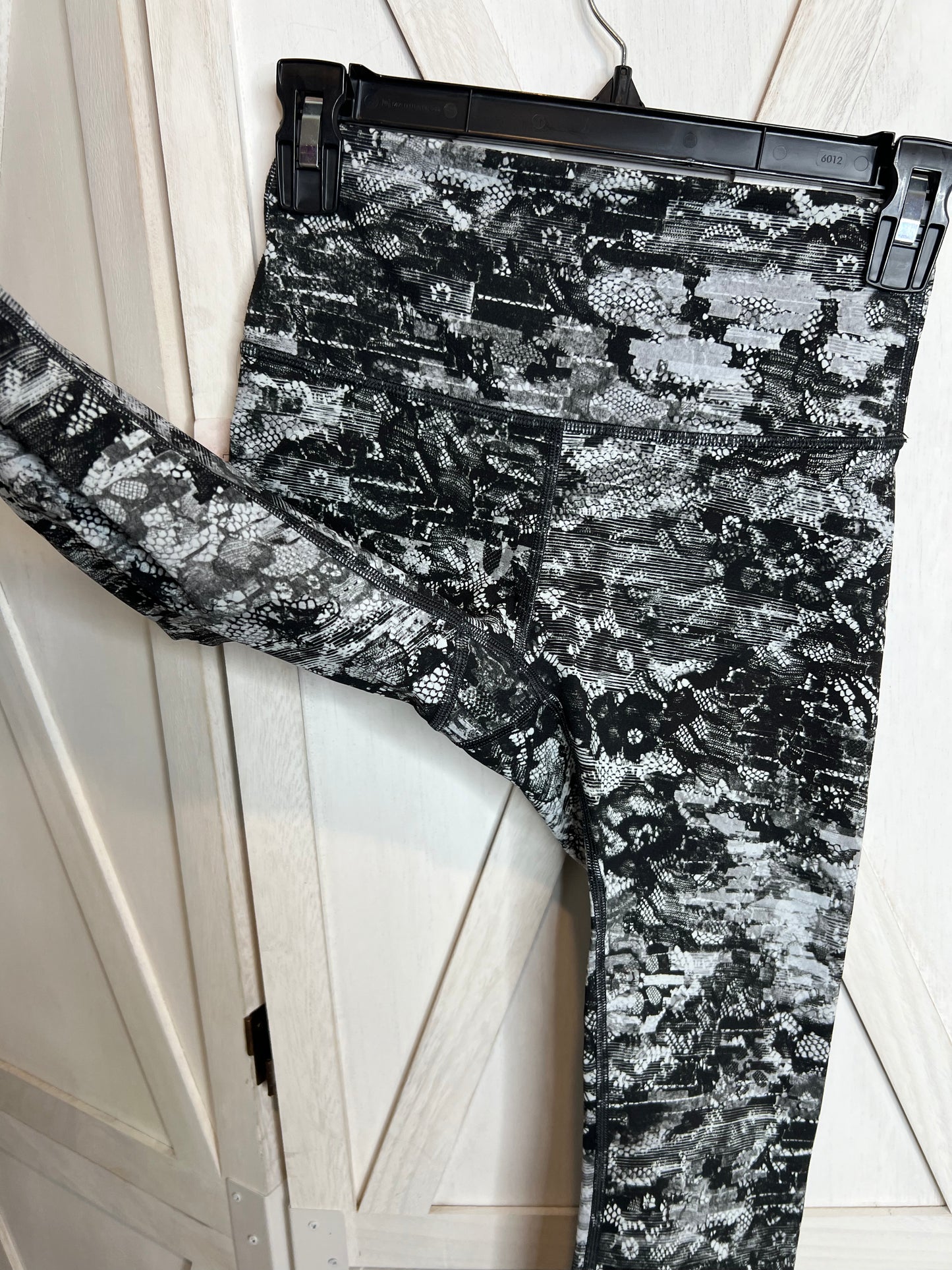 Wunder Under High-Rise leggings 25” *SIZE 4