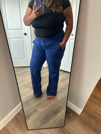Dance Studio Mid-Rise Pant *Regular *Size 6 • 8 • 14