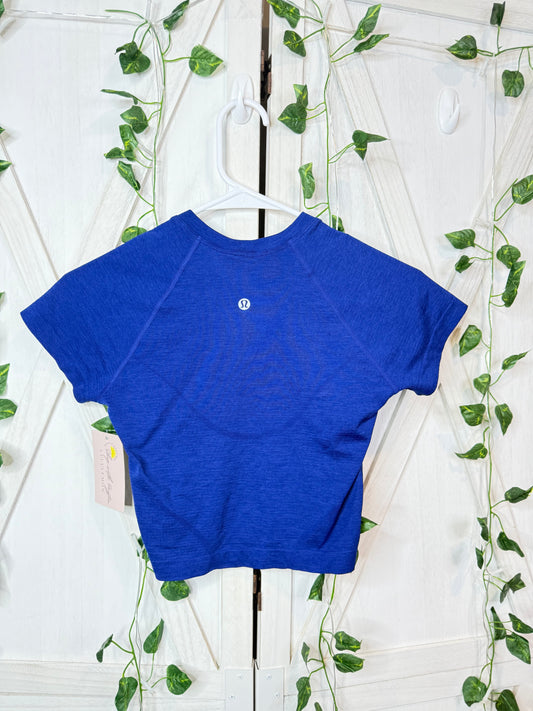 Swiftly cropped short sleeve *Size 4 • 6
