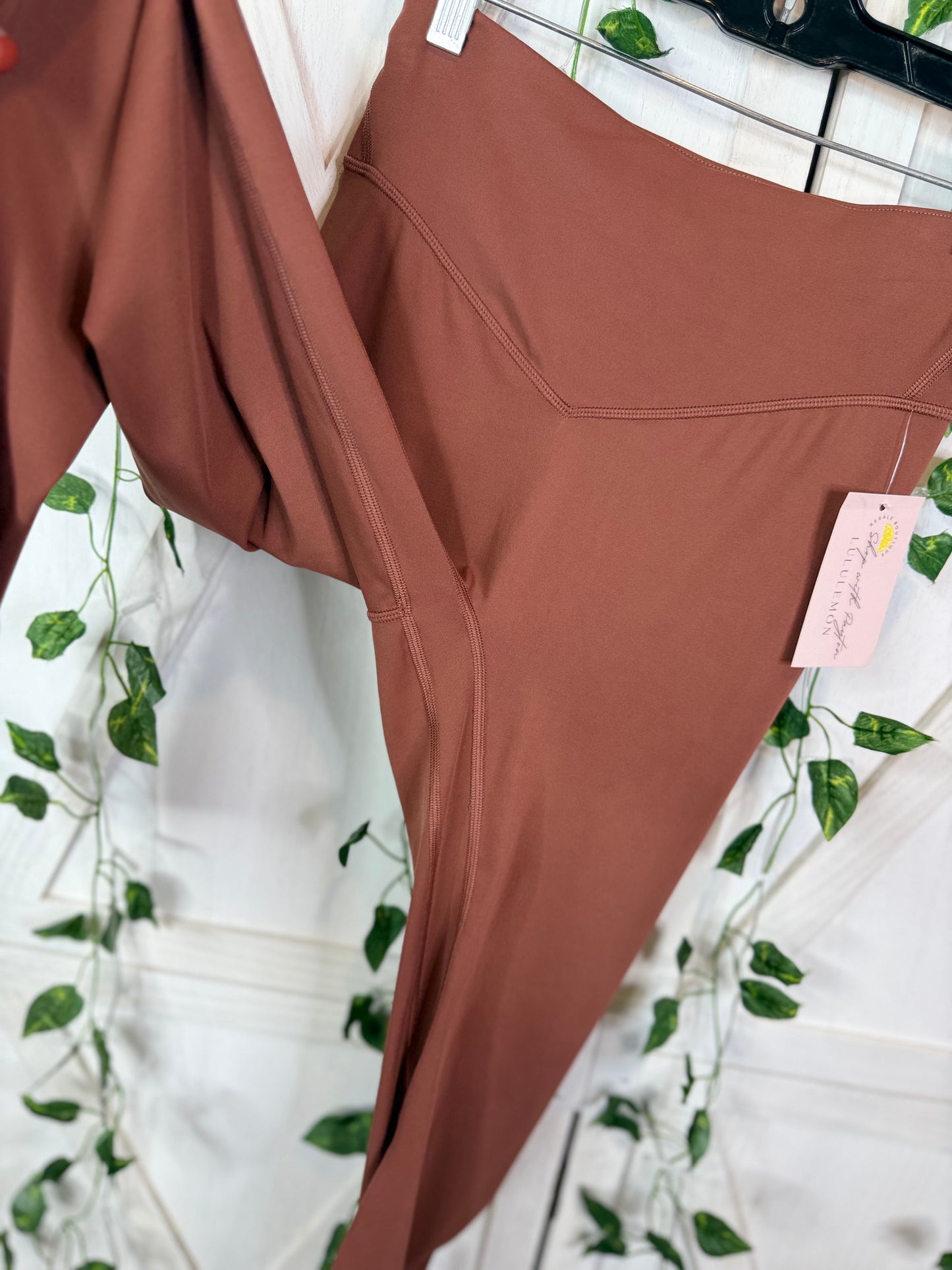 Breezethrough HR tight*Size 6 & 8