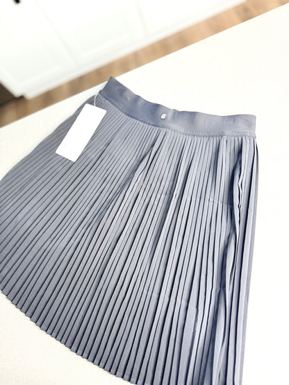 Pleated HR Knee-Length Tennis Skirt *Size S & M