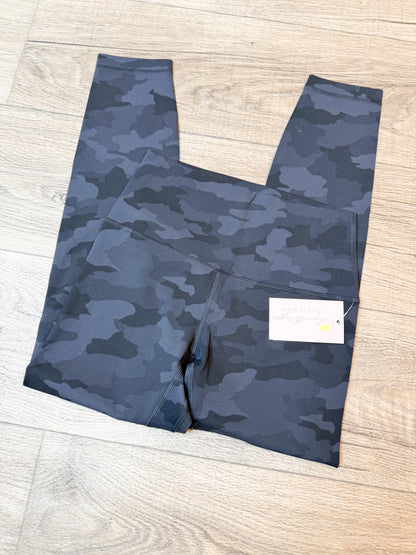 Align HR pant 25”  * SIZE 8•10