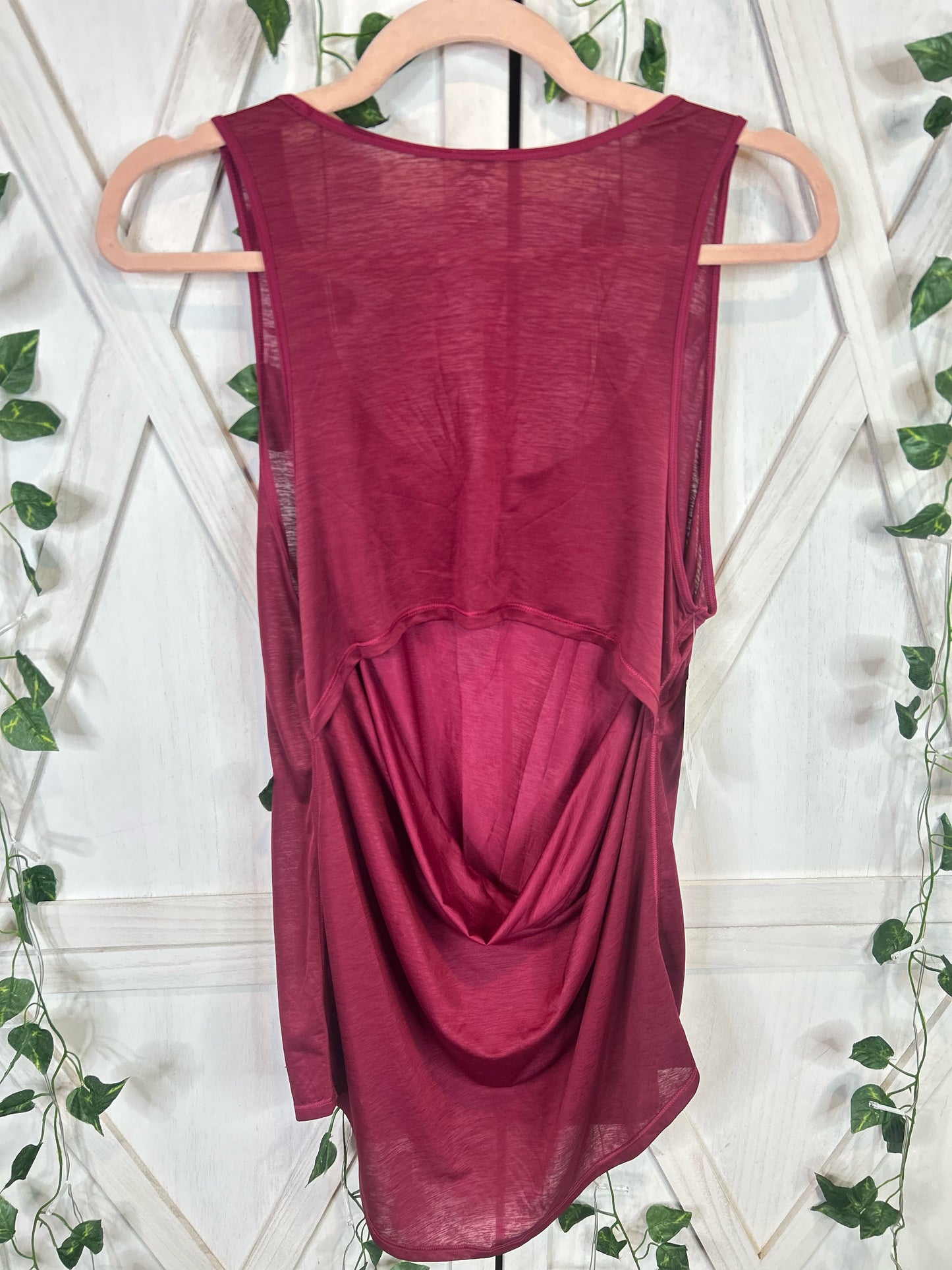 Lululemon tank top *SIZE 8
