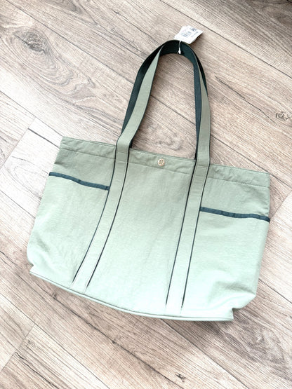 Daily Multi-Pocket Tote