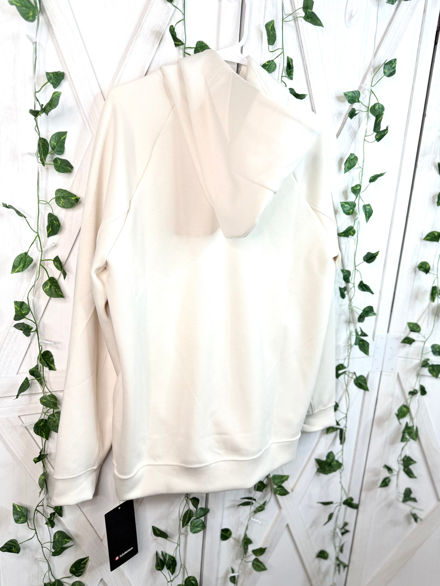 Smooth Spacer Pullover Hoodie *Size M