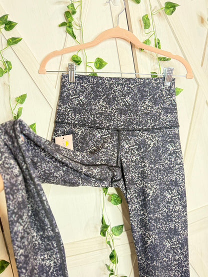 Lululemon leggings 30” *SIZE 6
