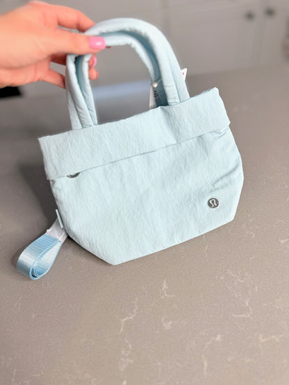 On My Level Tote Small