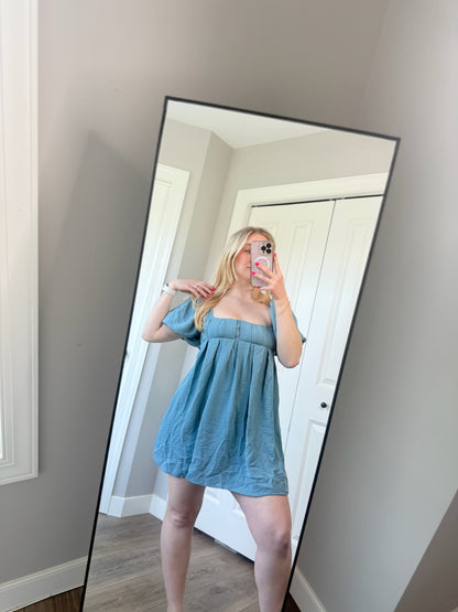 Halara Cross back Flowy dress* Size M