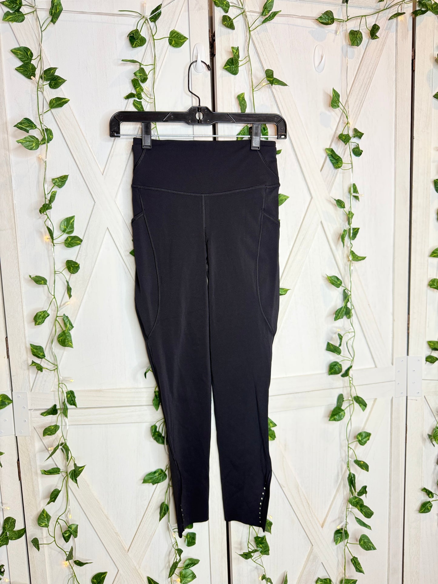 Fast and Free High-Rise Tight 25" *SIZE 4