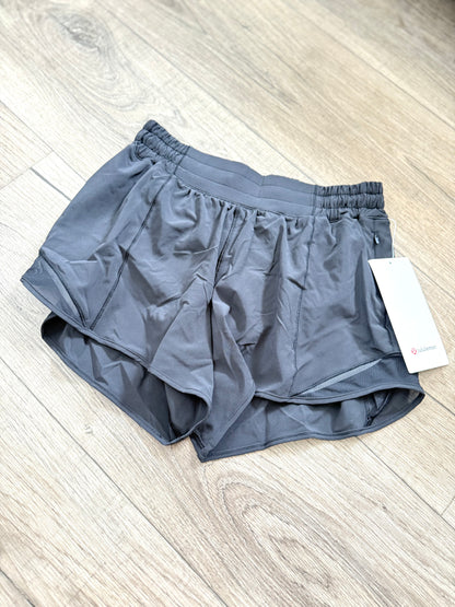 Hotty Hot LR Short 4” *Lined *Size 6