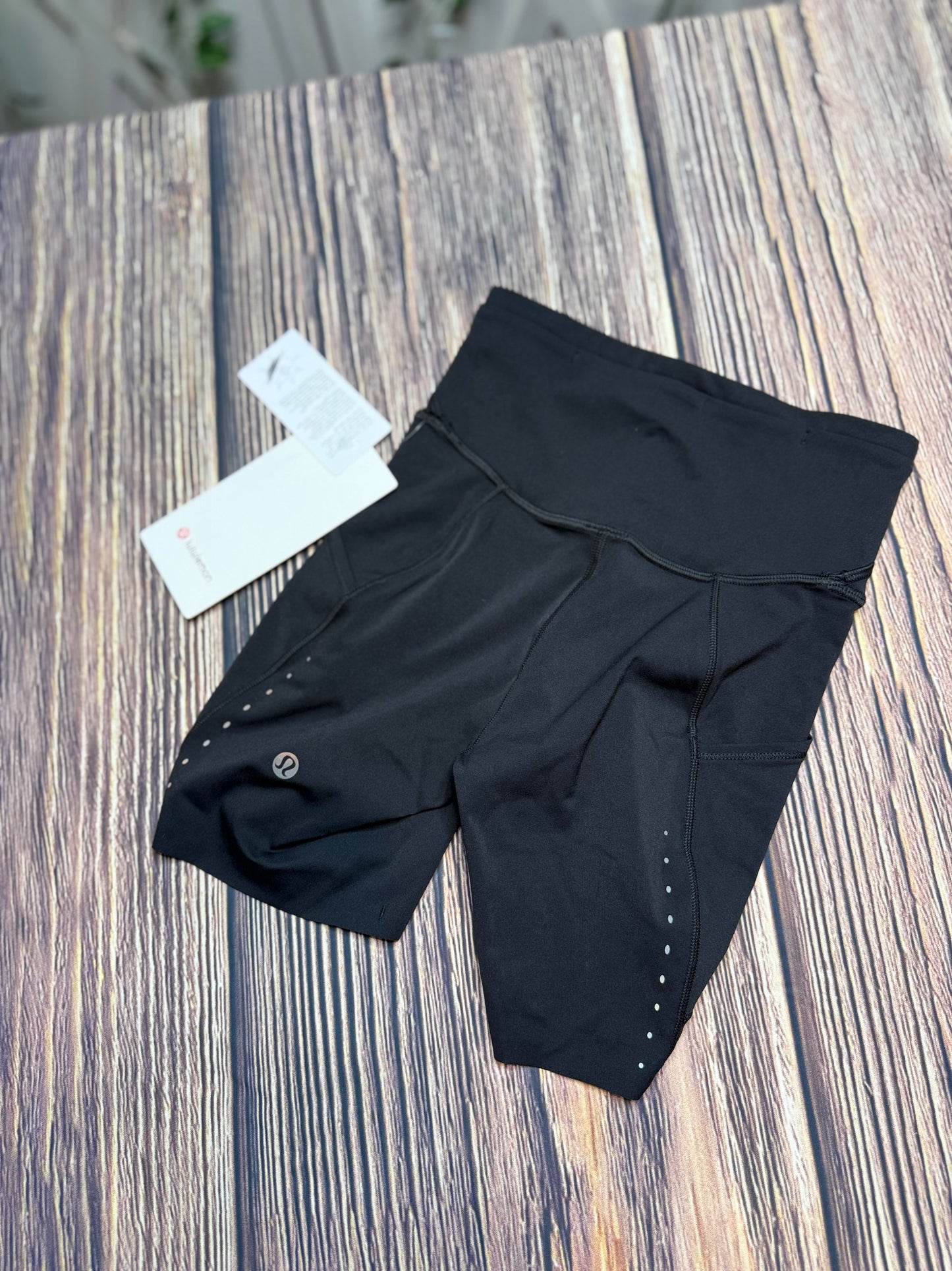 Fast and free HR short 6” pockets