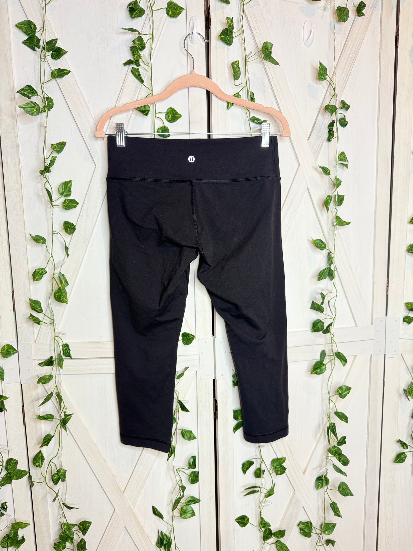 Lululemon leggings 21” *SIZE 8