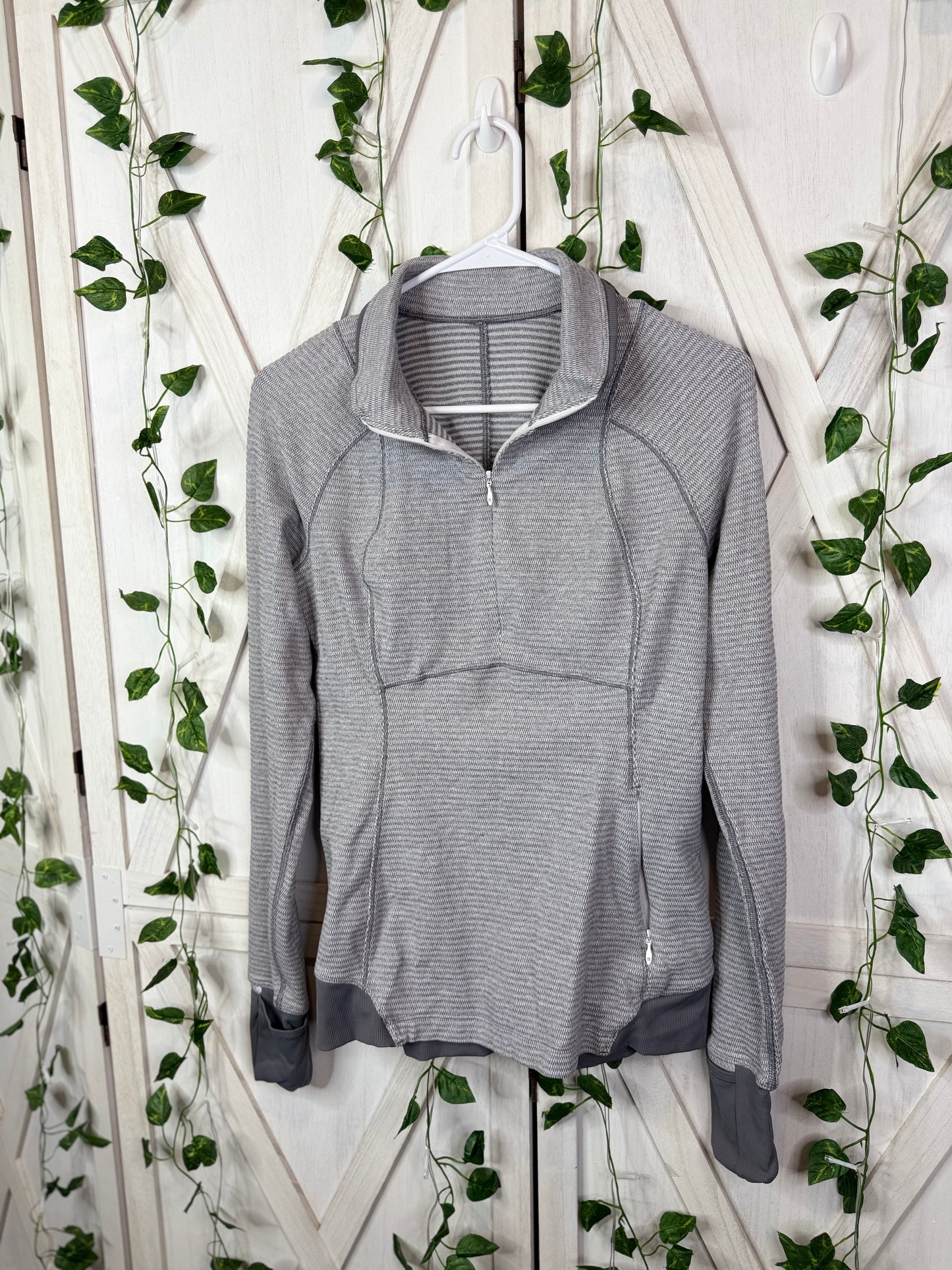 Lululemon Pullover *Size 8