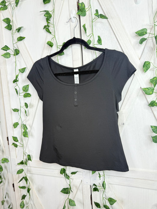 Cap-Sleeve Henley T-Shirt *NEW *Size L