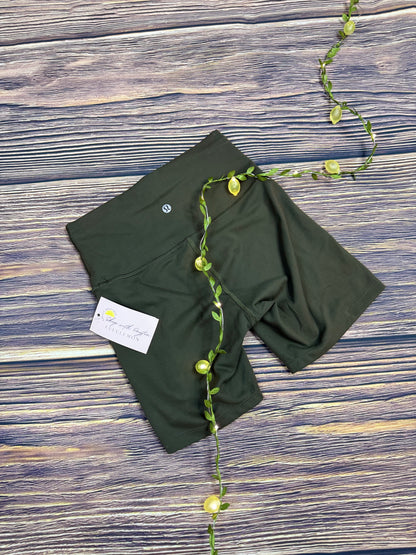 Wunder train short 6” *Size 4