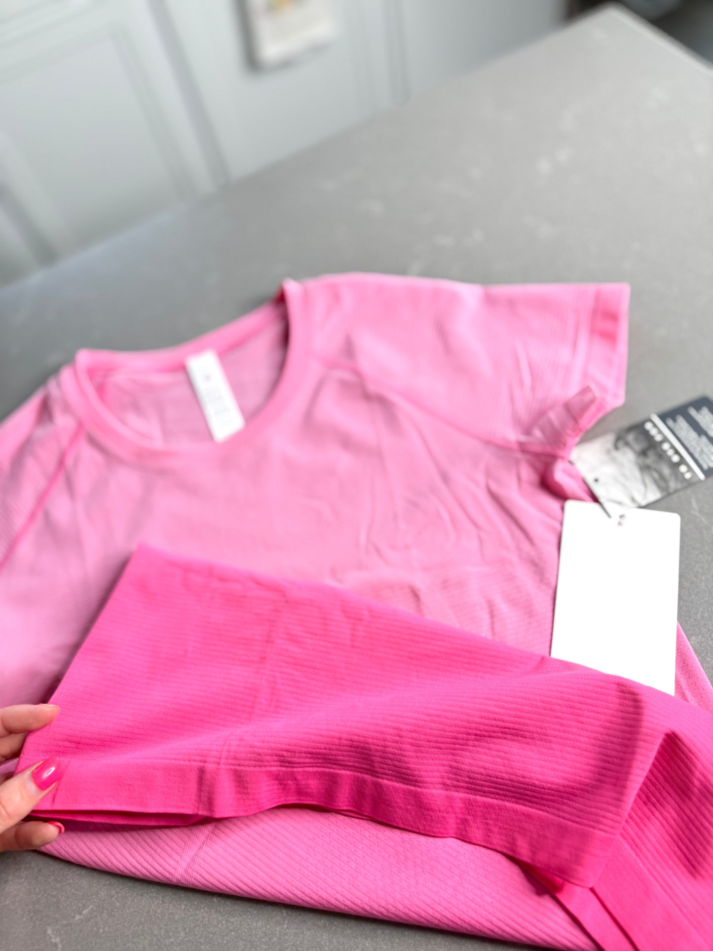Swiftly Tech Short Sleeve 2.0 *Wash *Size 8