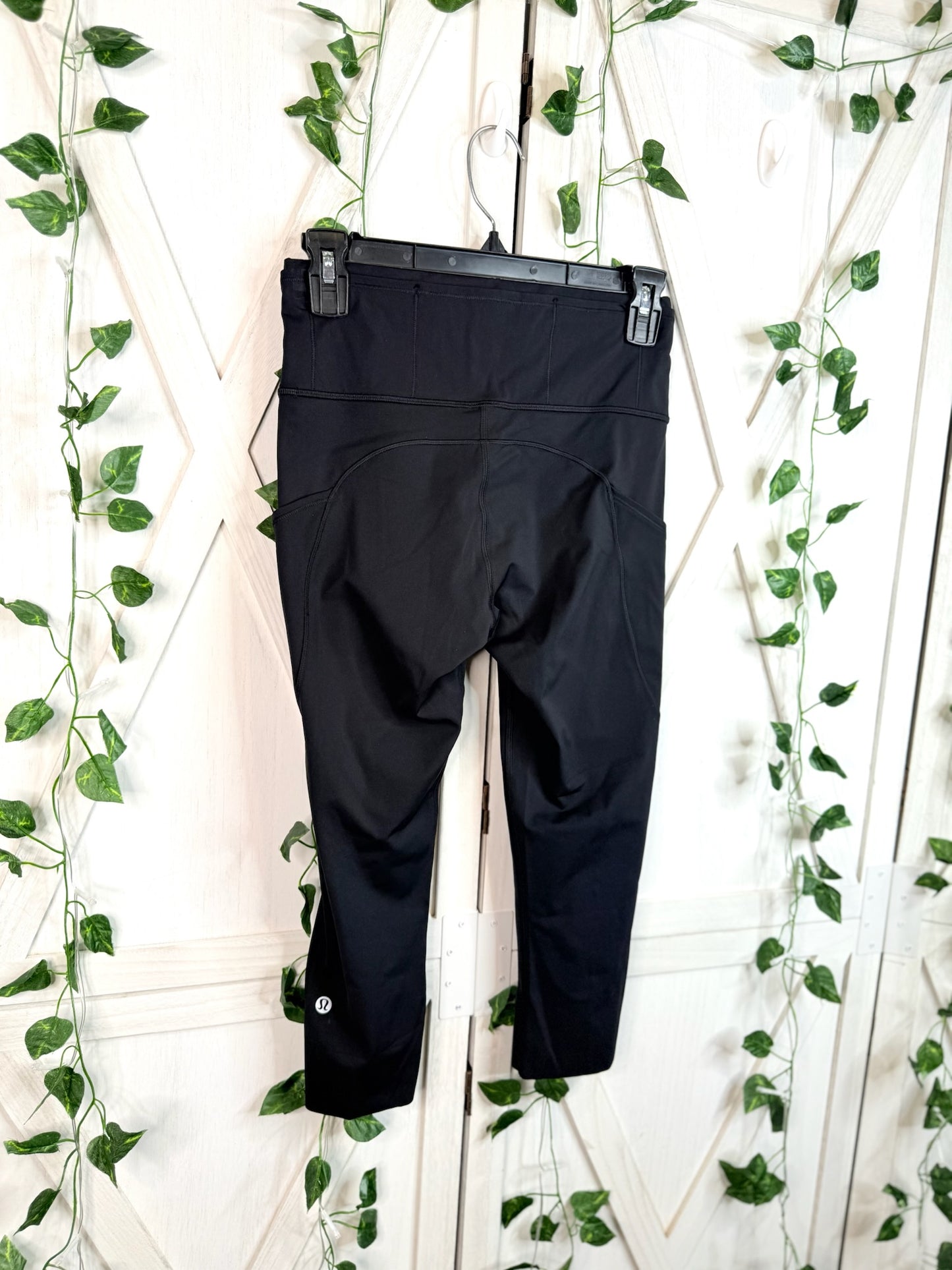 Fast and Free HR Crop 19” *SIZE 6
