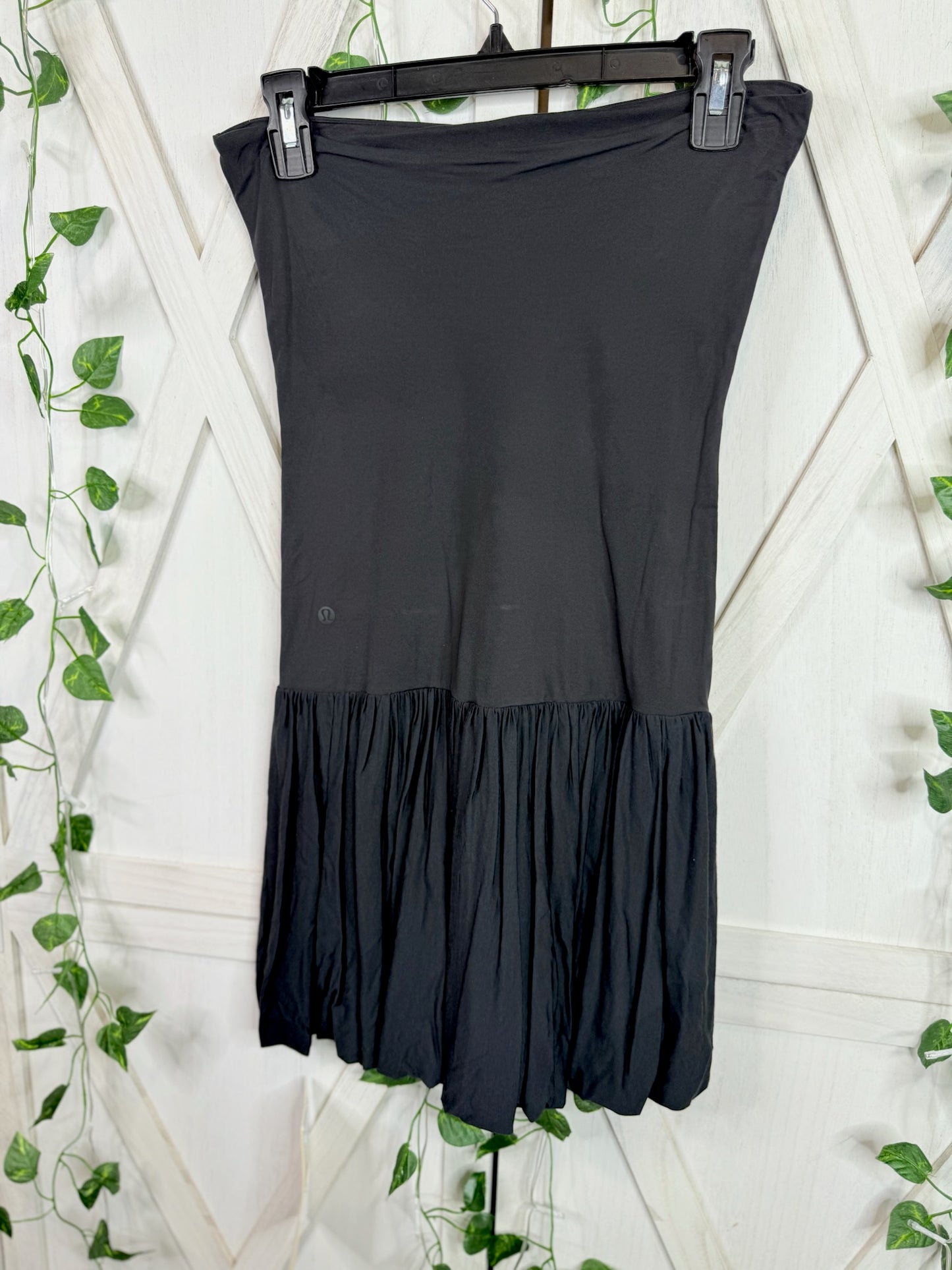 2-in-1 Bubble-Hem Mini Dress *Size M