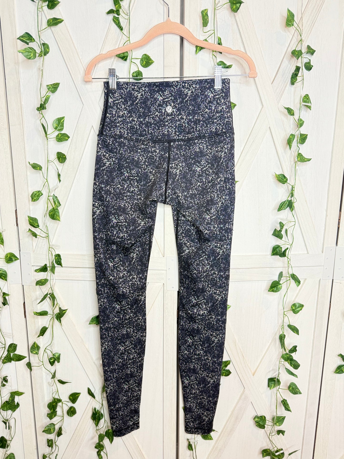 Lululemon leggings 30” *SIZE 6