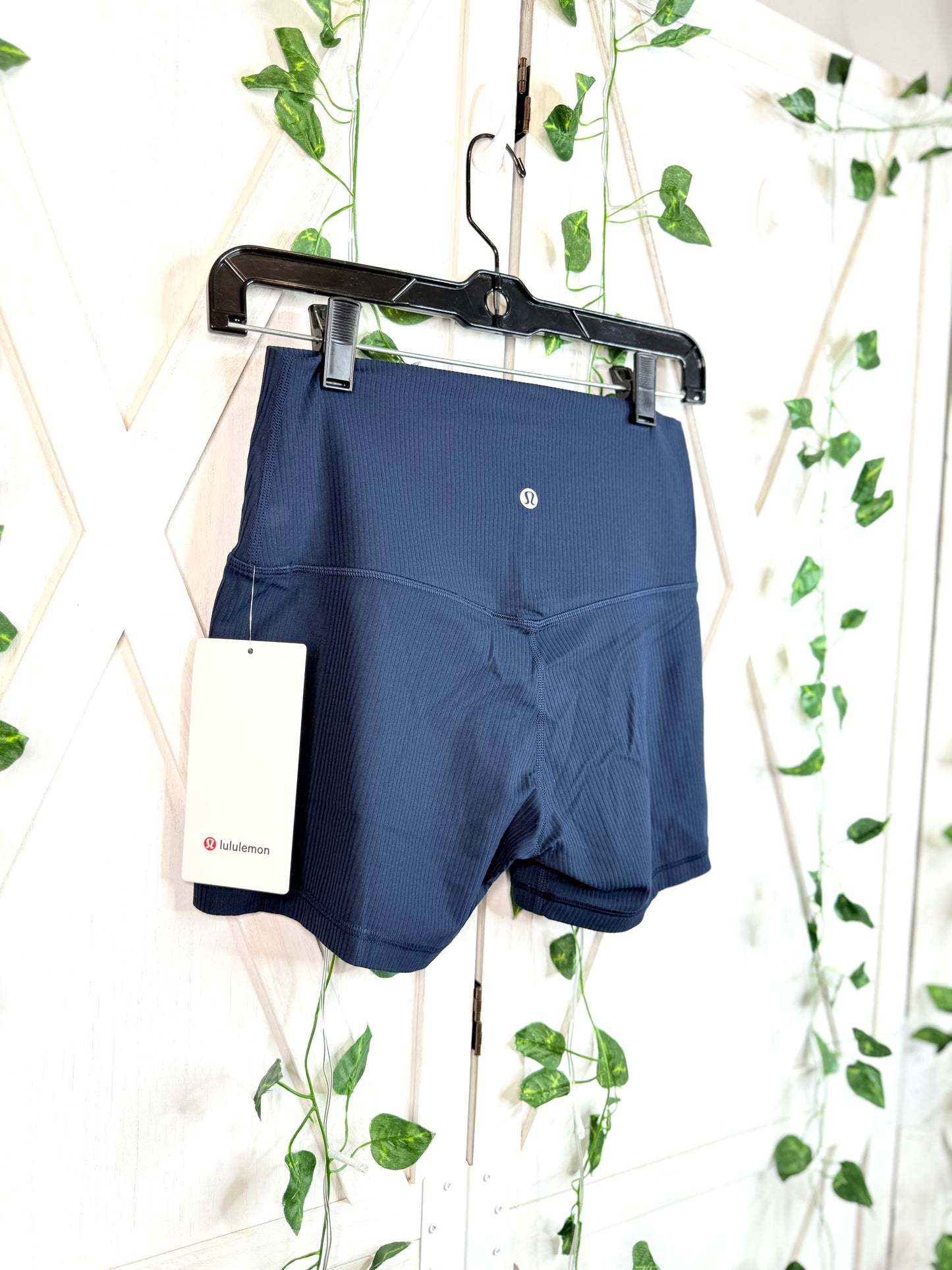Align Ribbed HR Short 4” *Size 6