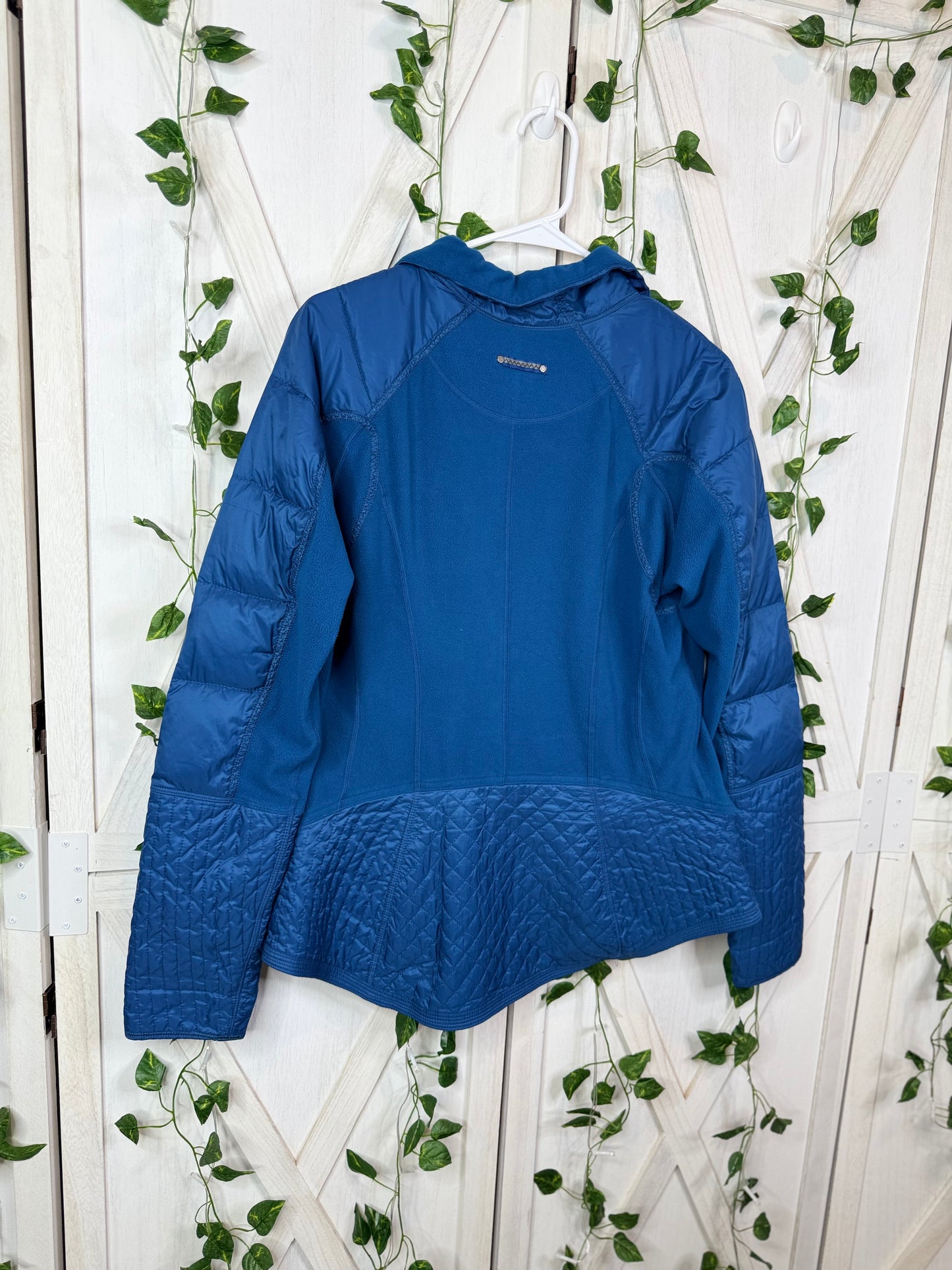 Lululemon jacket*SIZE 12