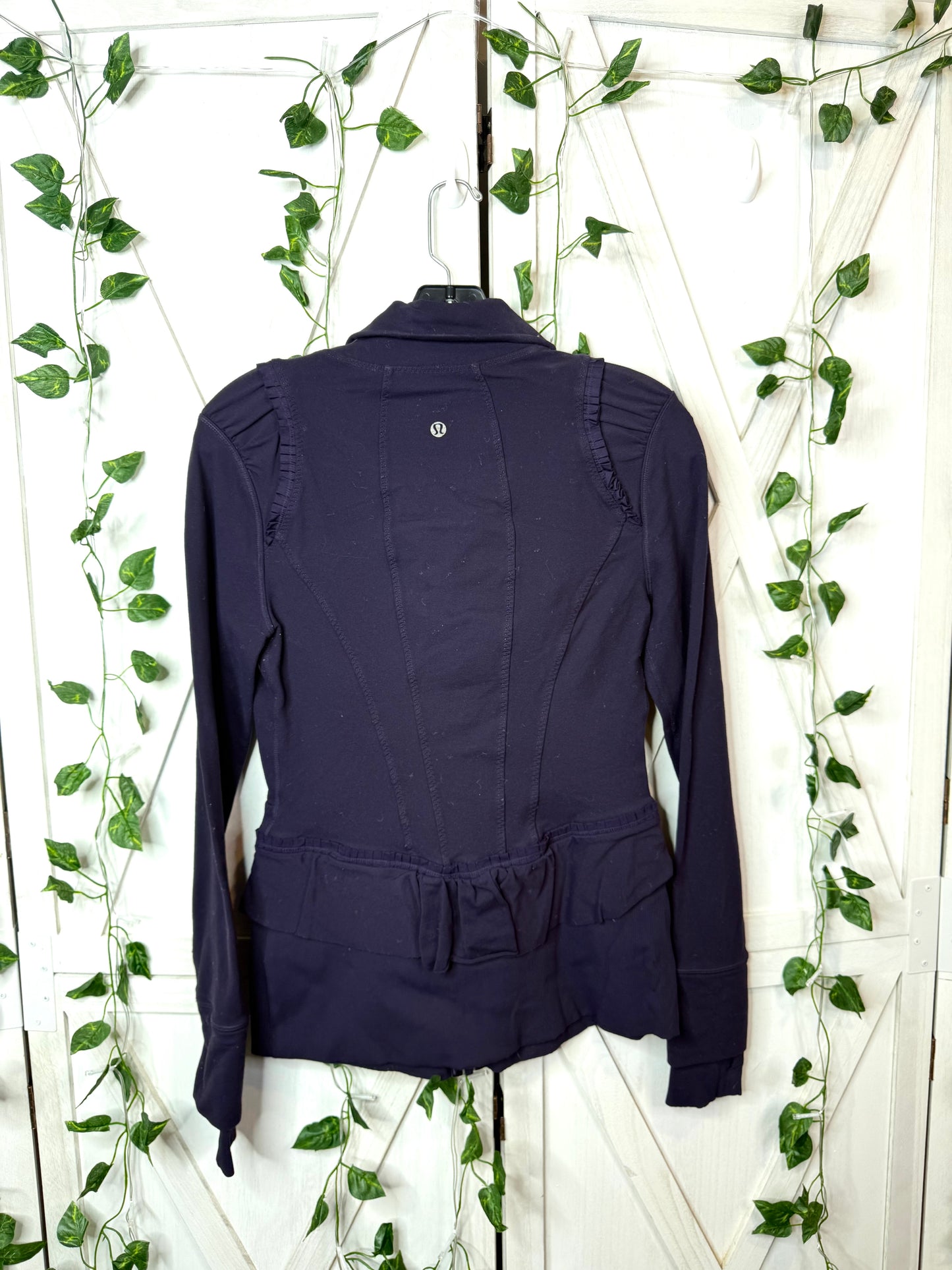 Lululemon jacket *SIZE 6
