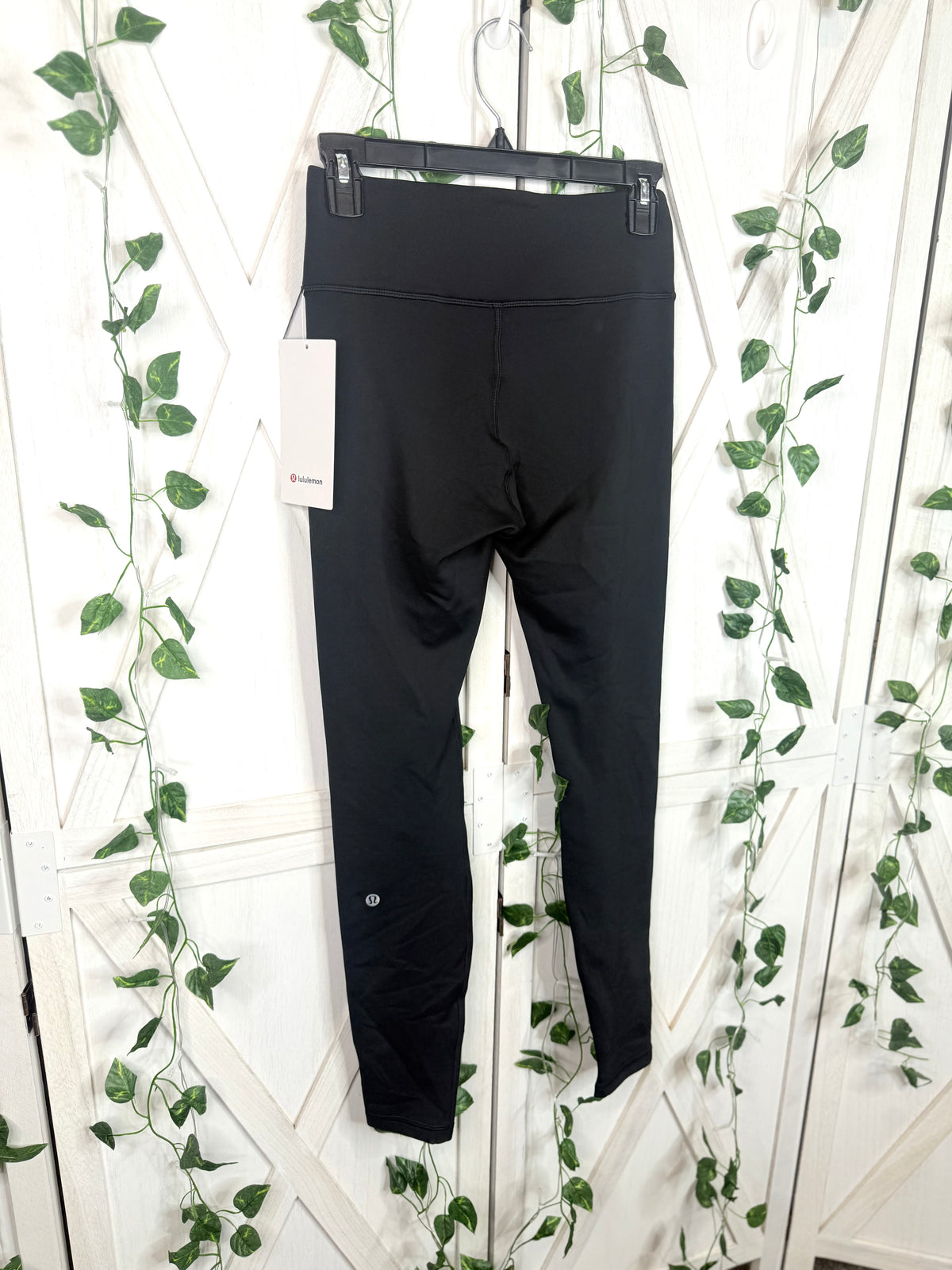 Thermal High-Rise Running Tight * Size 6(28”) • 8(25”)