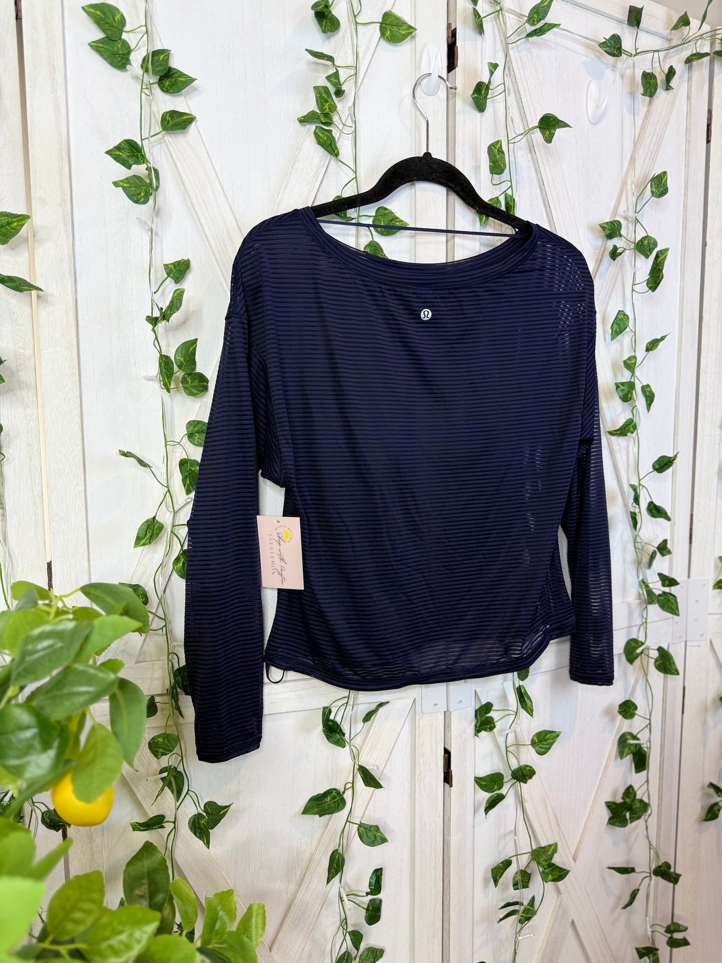 Lululemon long sleeve *Size 8