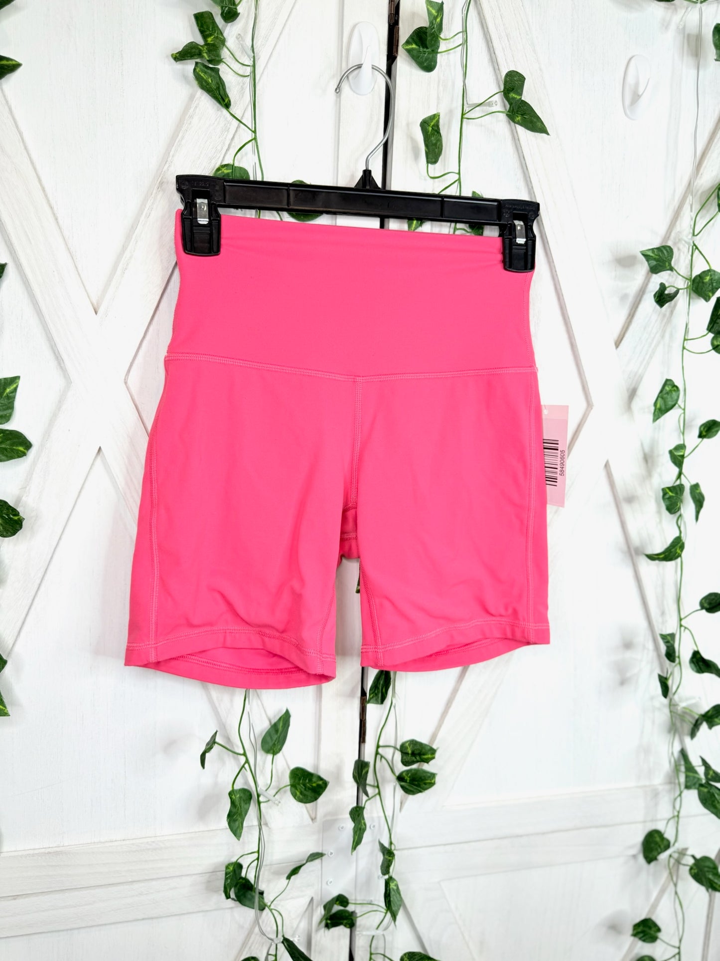 Align HR Shorts 6” *Size 4