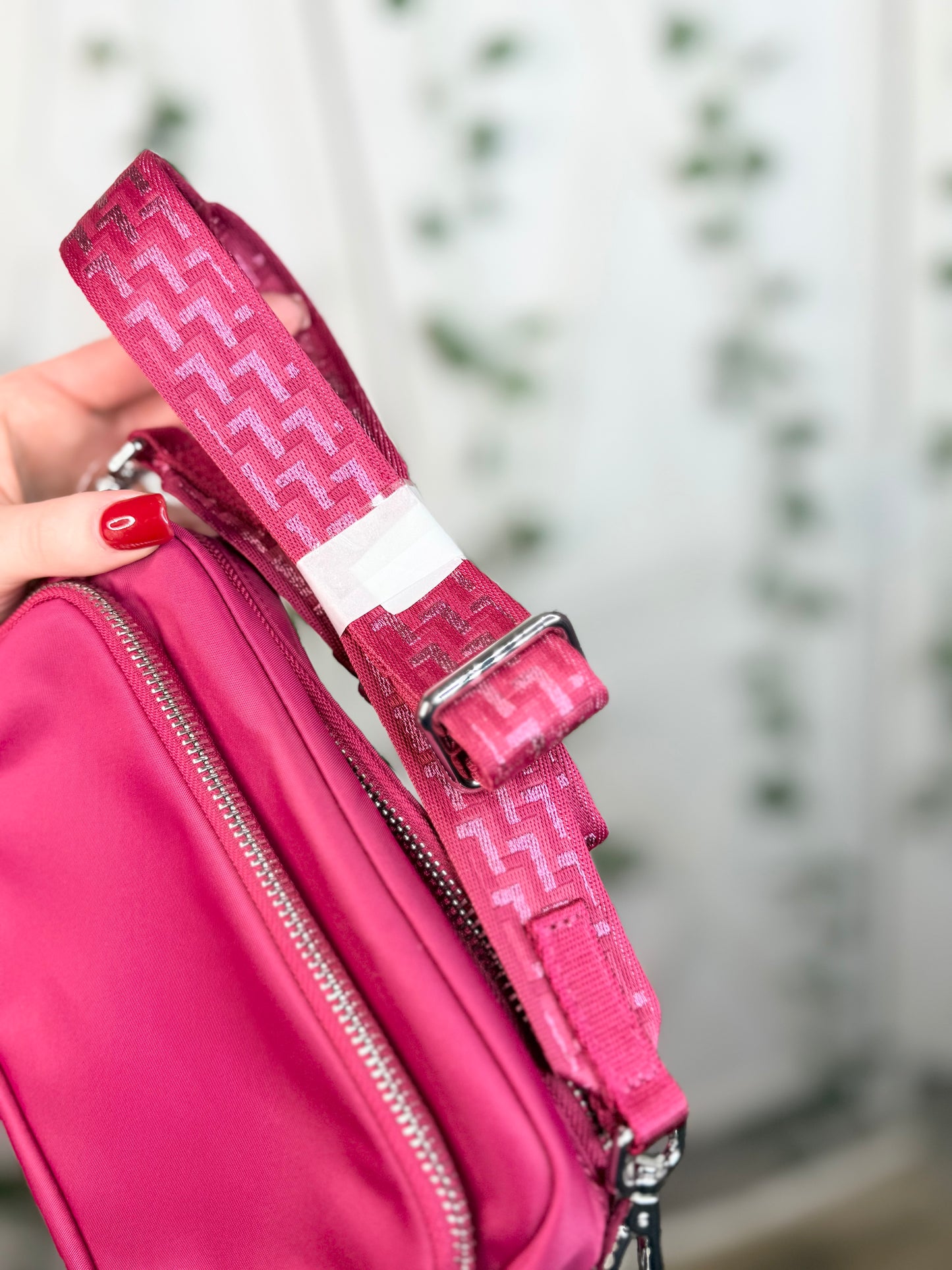 Everywhere Crossbody *L Monogtam Metalic