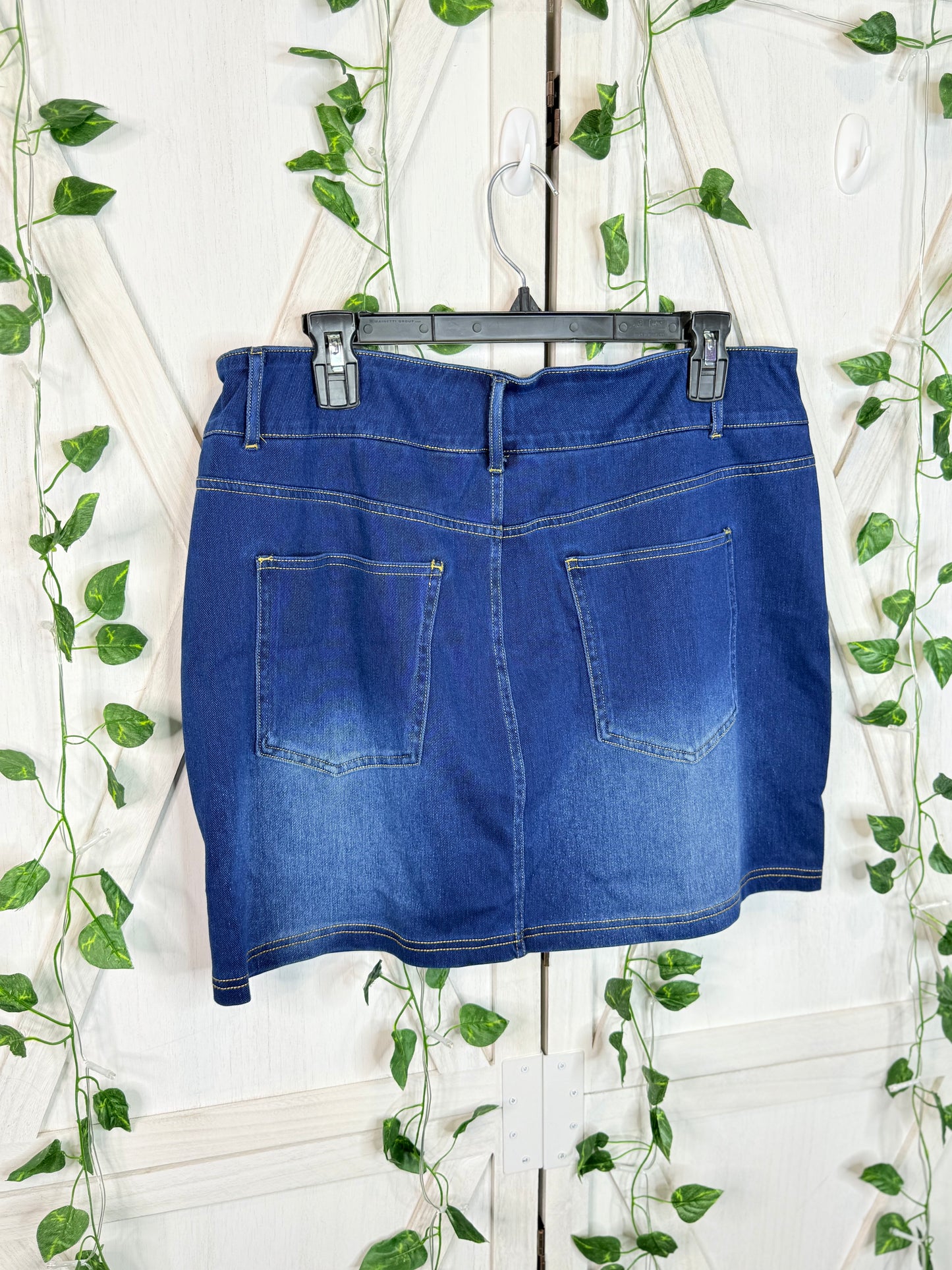 Halara Breathable Denim Mini skirt *Size XL